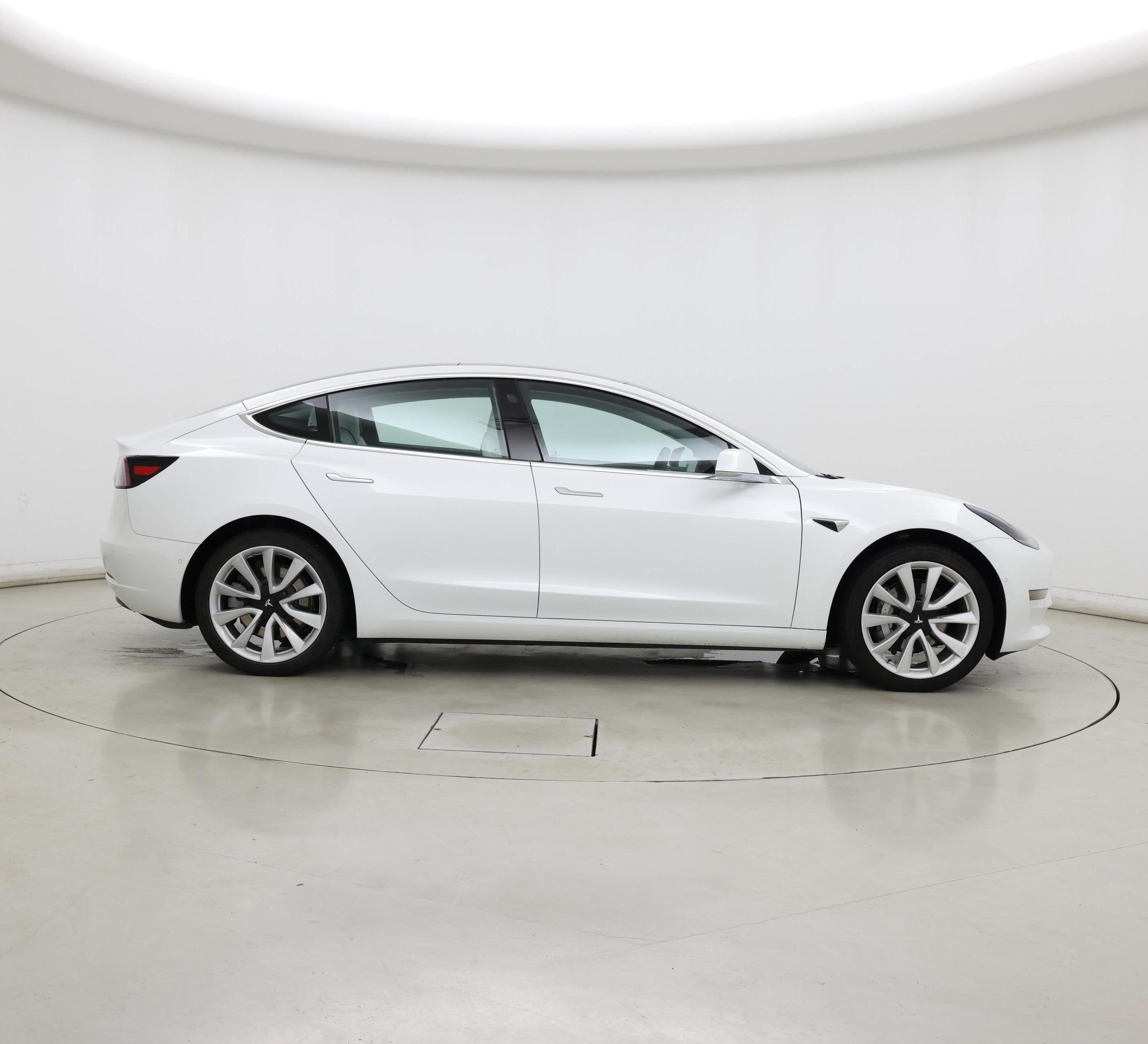 Thumbnail: 2019 Tesla Model 3 - 7