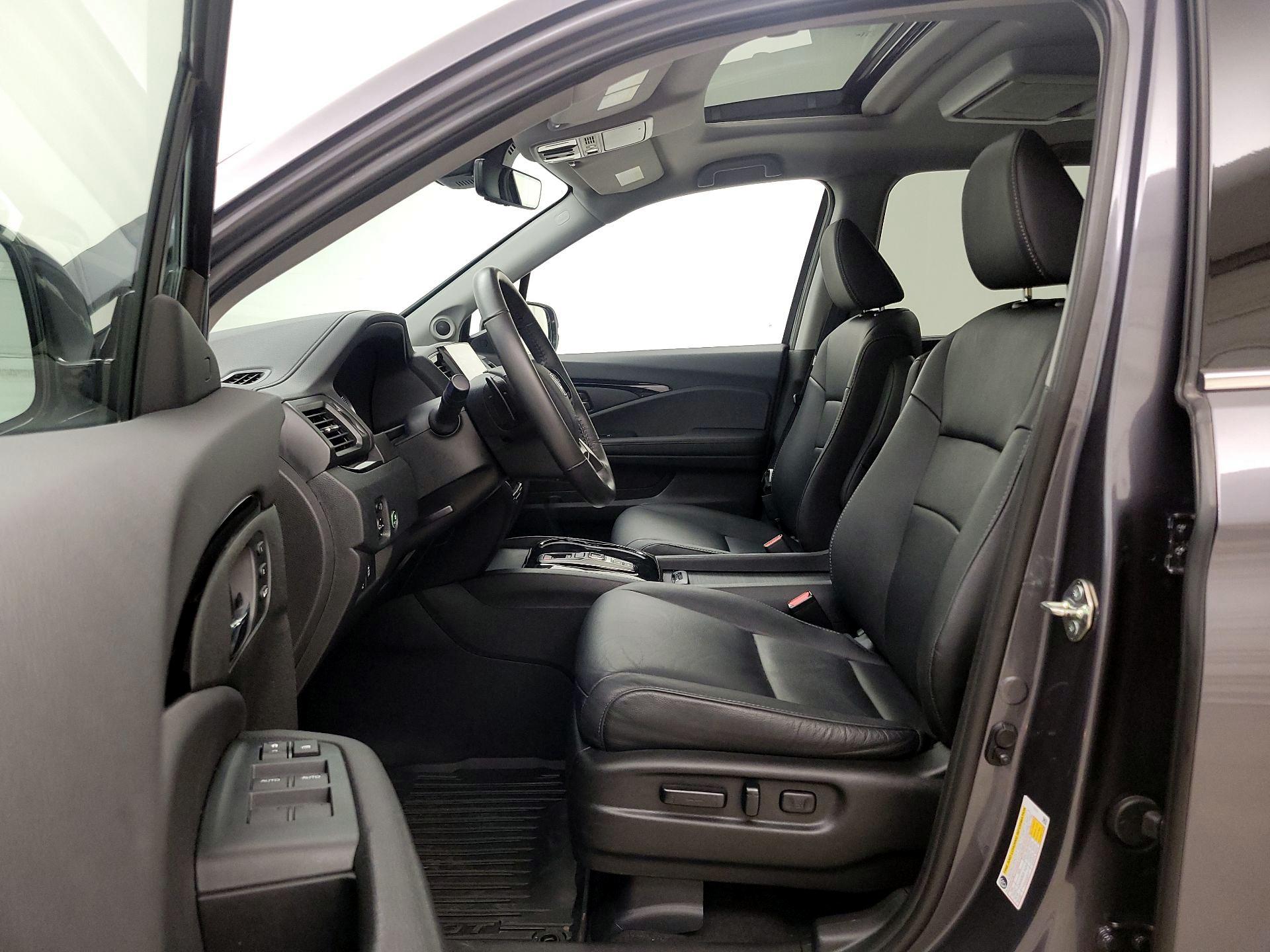 Thumbnail: 2020 Honda Pilot - 11