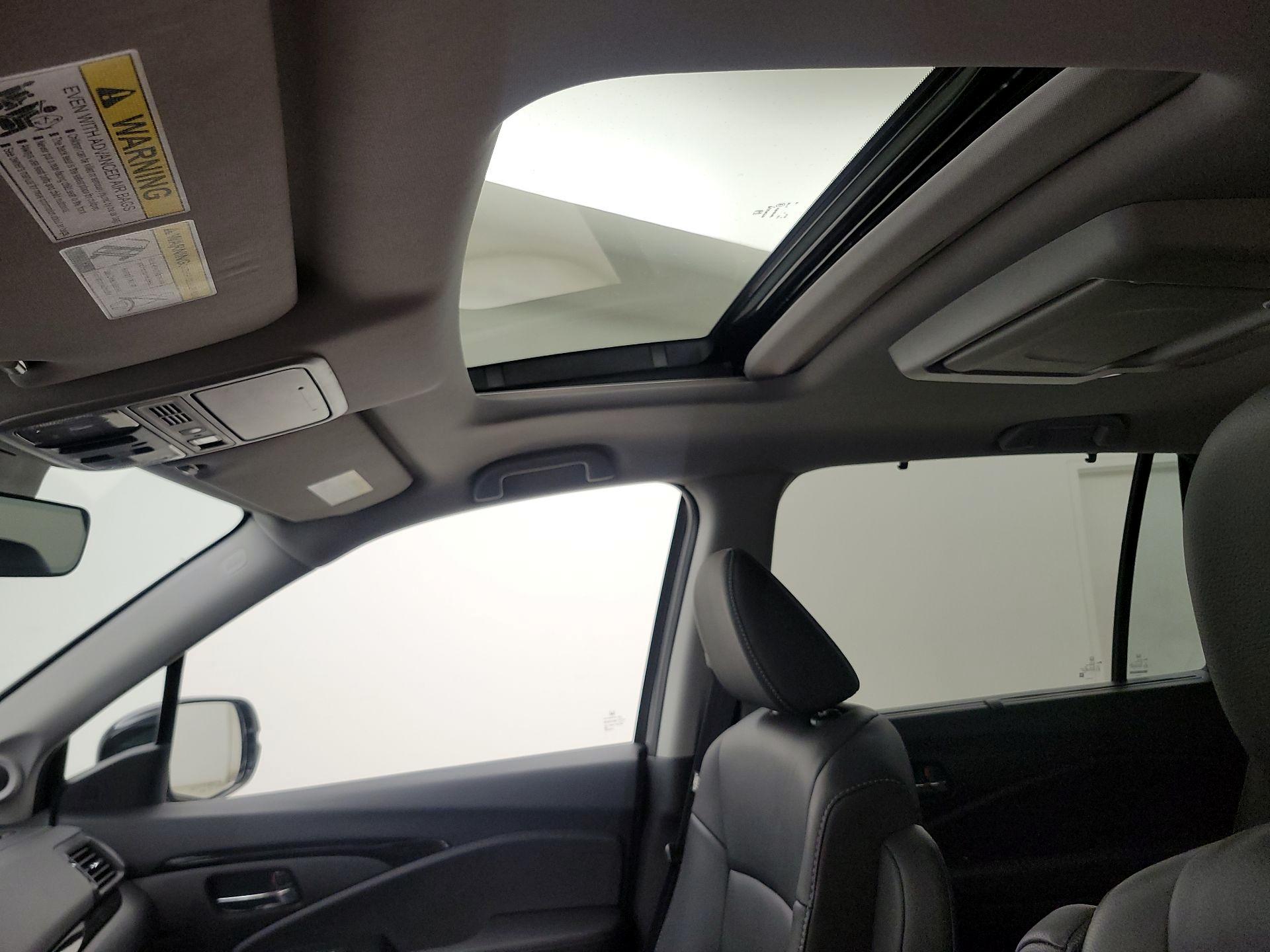 Thumbnail: 2020 Honda Pilot - 20