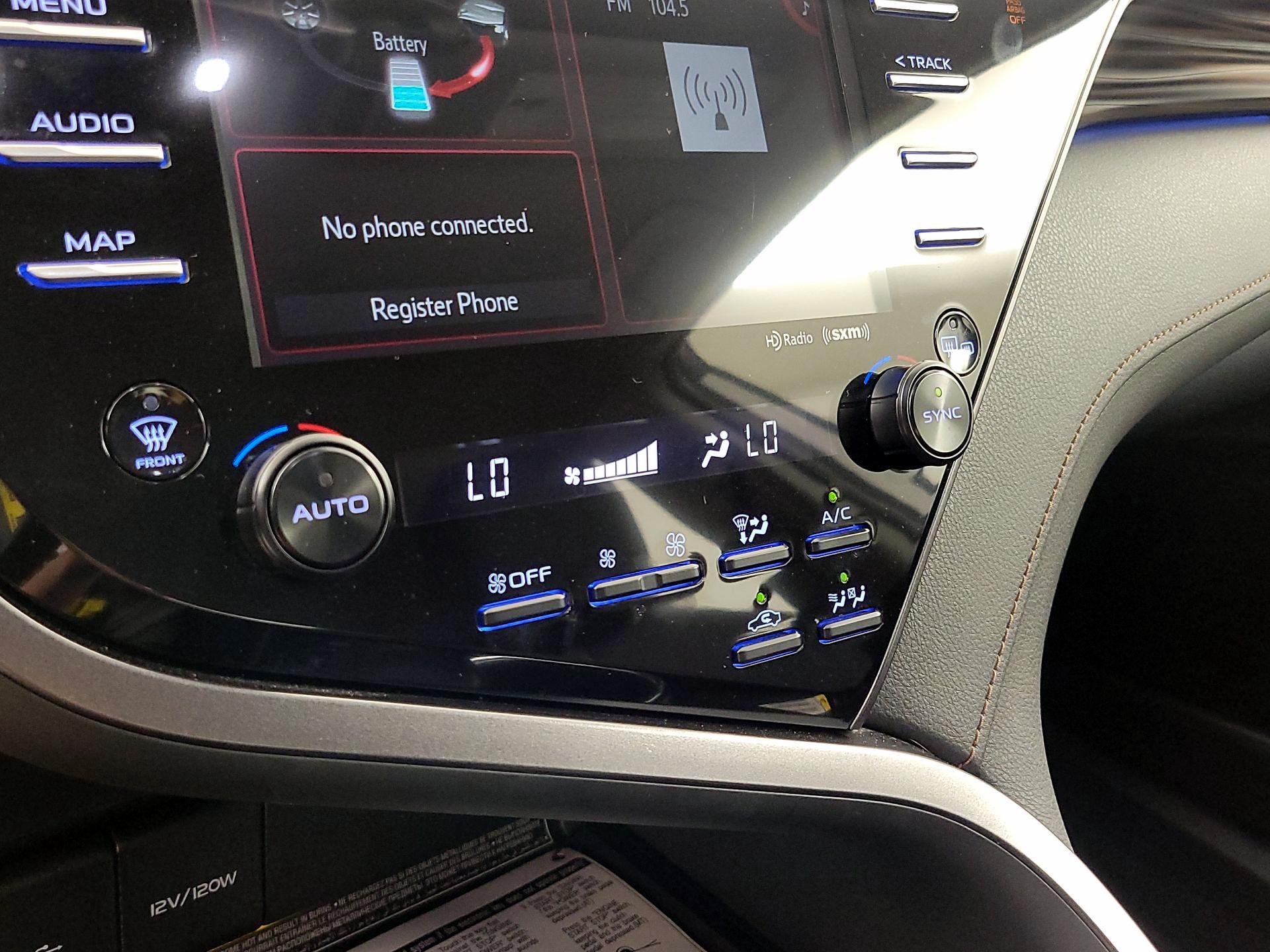 Thumbnail: 2020 Toyota Camry - 16