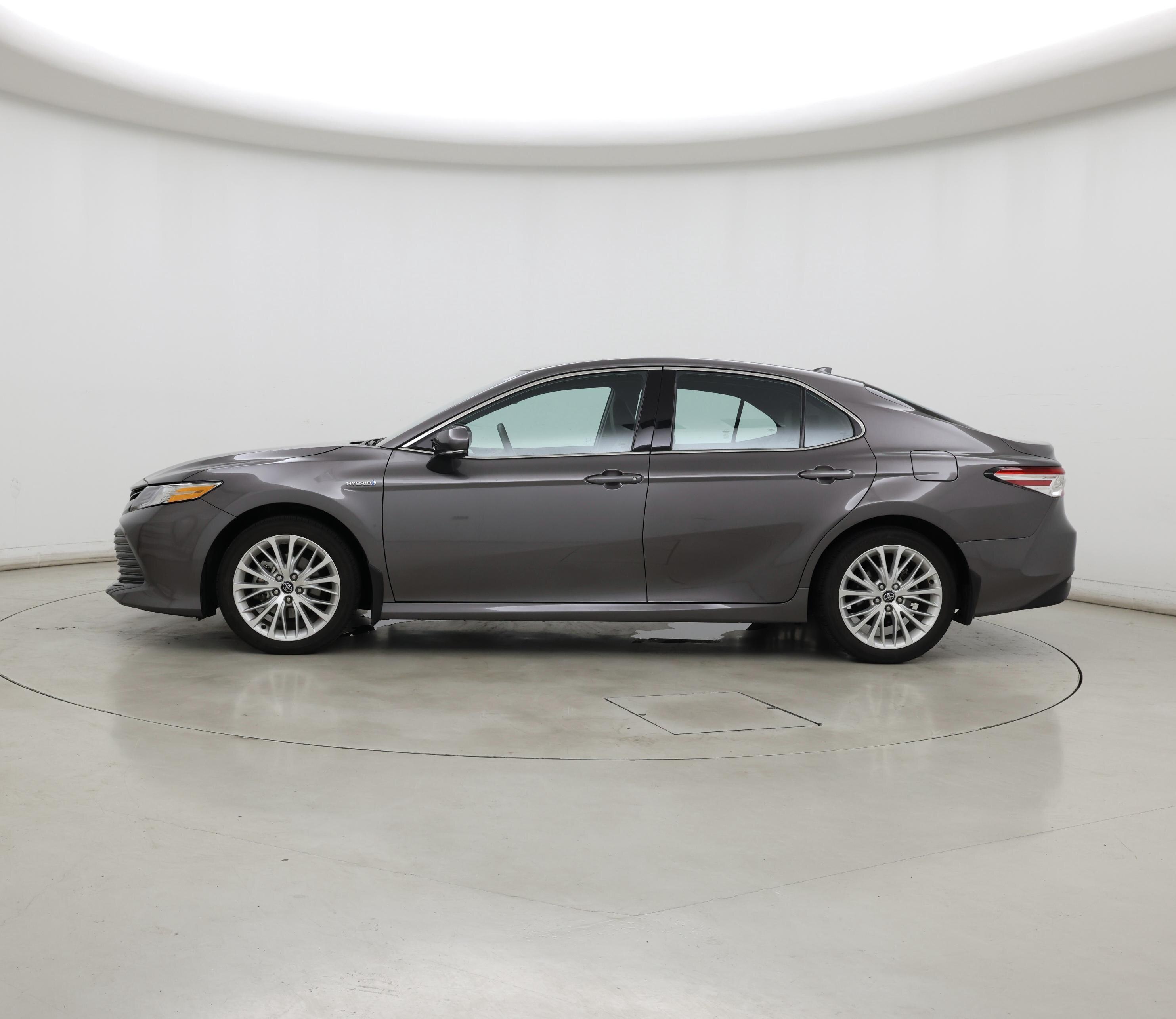 Thumbnail: 2020 Toyota Camry - 3