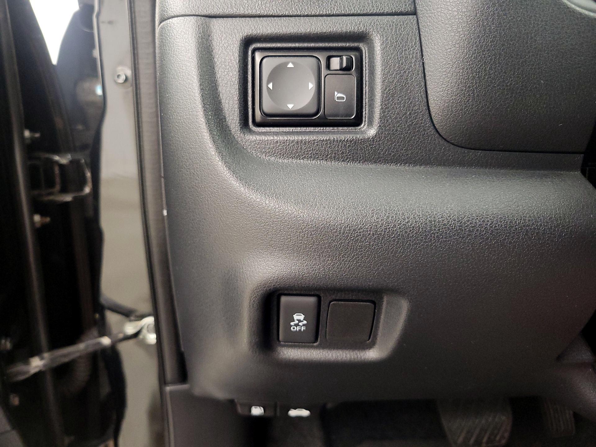 Thumbnail: 2018 Nissan Versa - 13