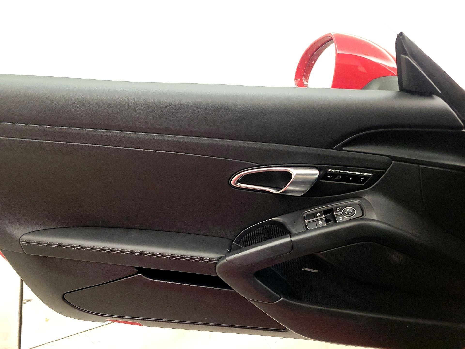 Thumbnail: 2014 Porsche Boxster - 12