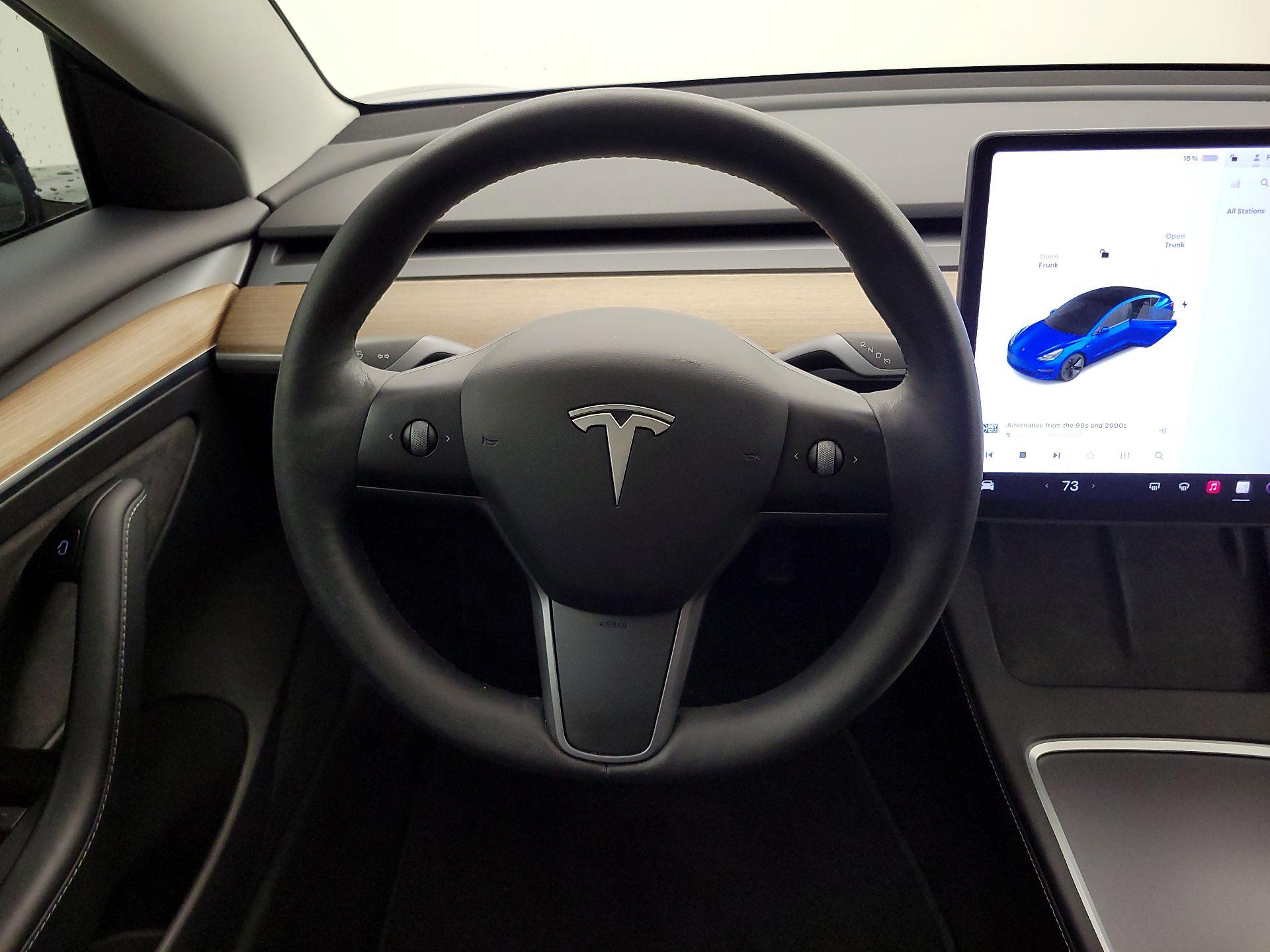 Thumbnail: 2021 Tesla Model 3 - 10