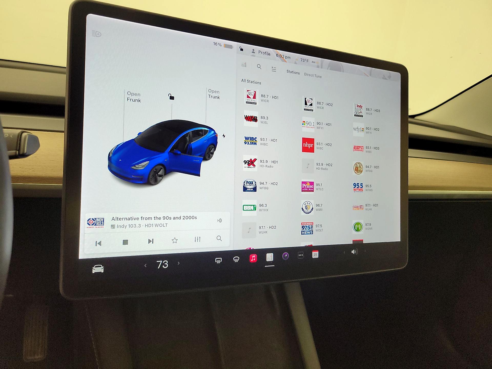 Thumbnail: 2021 Tesla Model 3 - 15