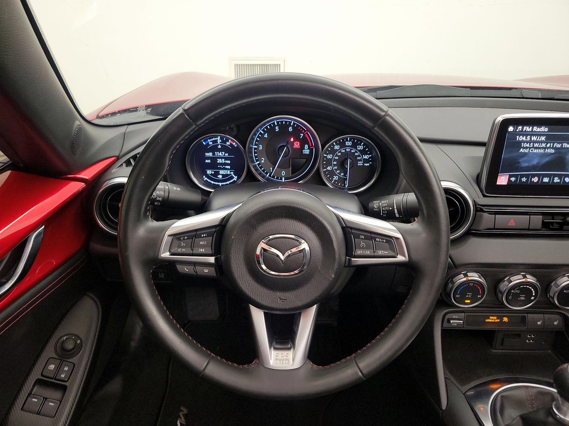 Thumbnail: 2017 Mazda MX-5 Miata - 10