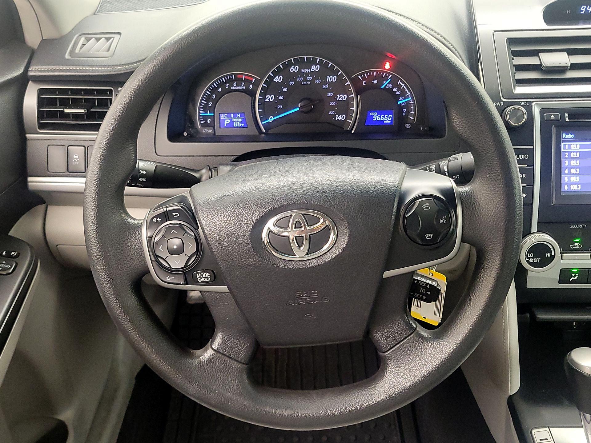 Thumbnail: 2014 Toyota Camry - 10