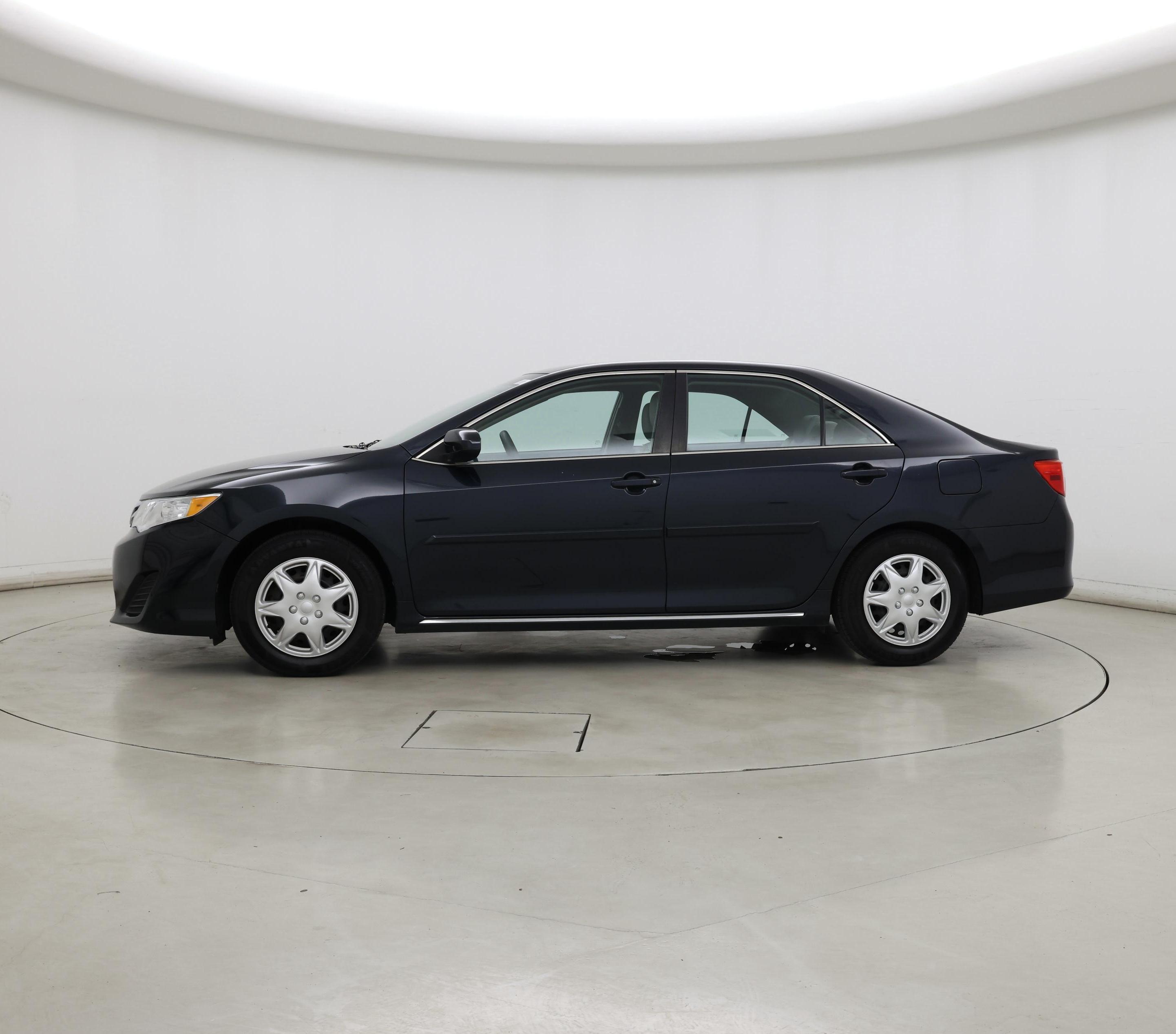 Thumbnail: 2014 Toyota Camry - 3