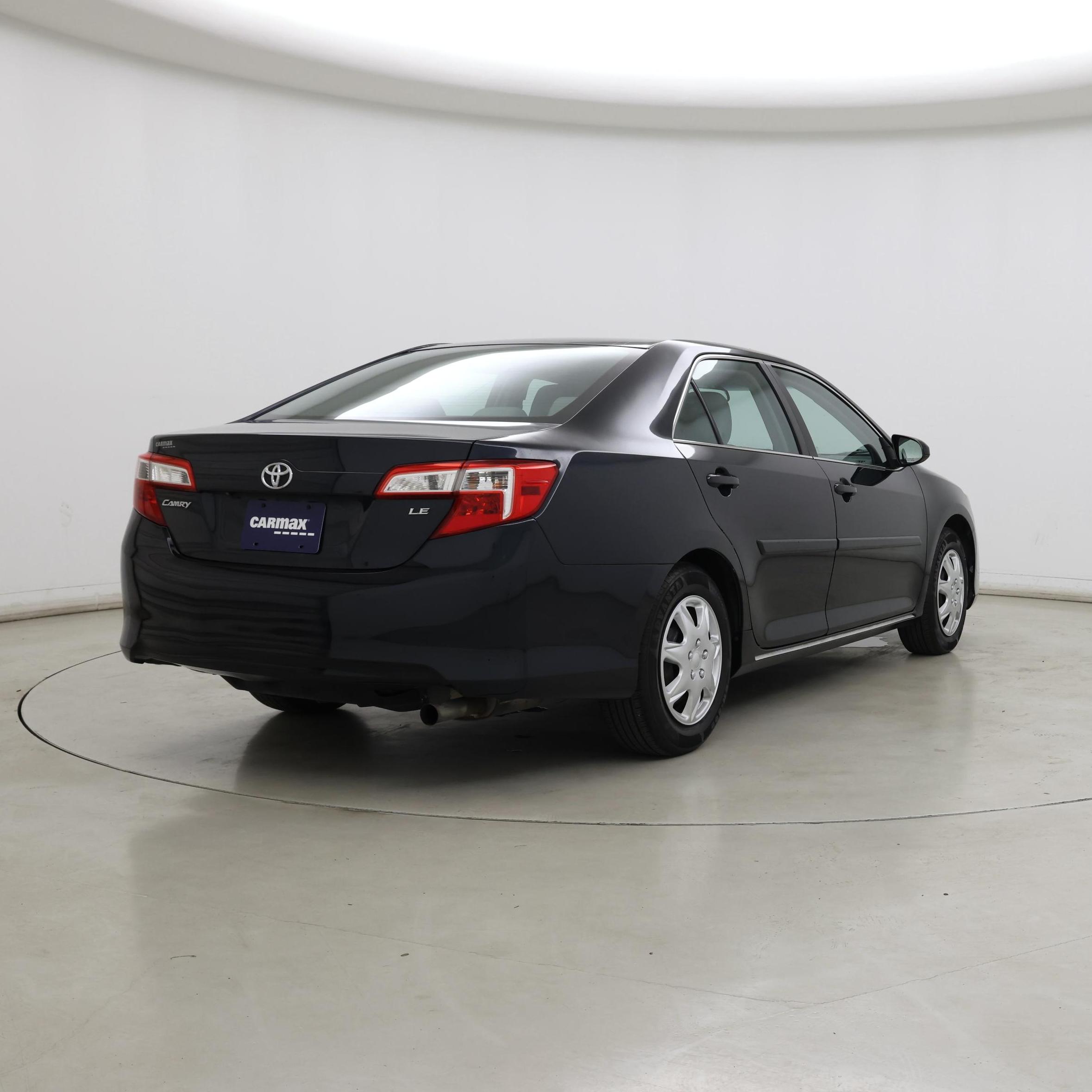 Thumbnail: 2014 Toyota Camry - 8