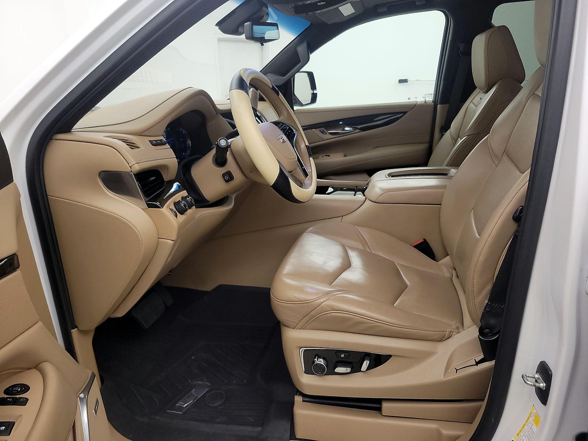 Thumbnail: 2019 Cadillac Escalade - 11