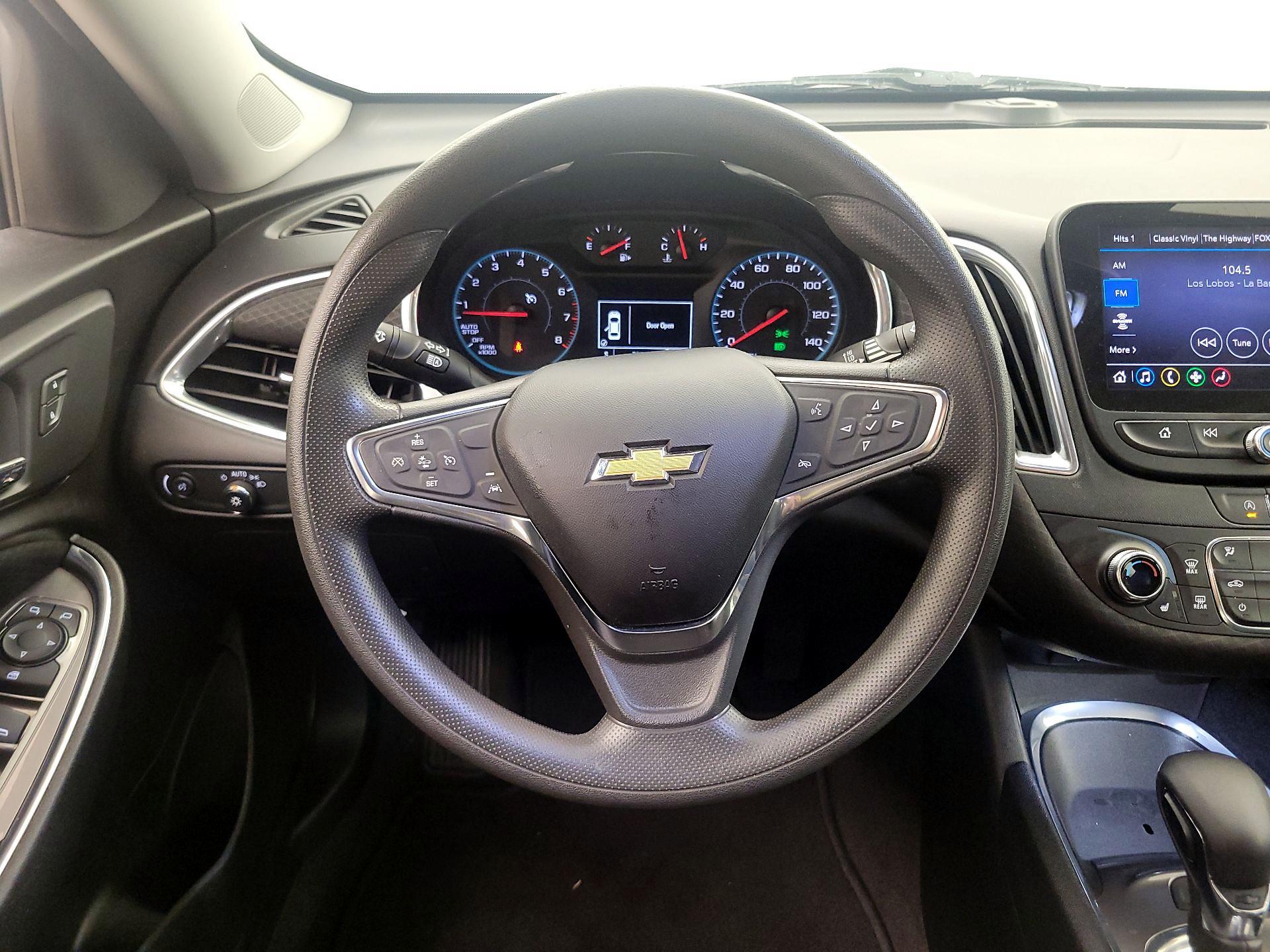Thumbnail: 2021 Chevrolet Malibu - 10