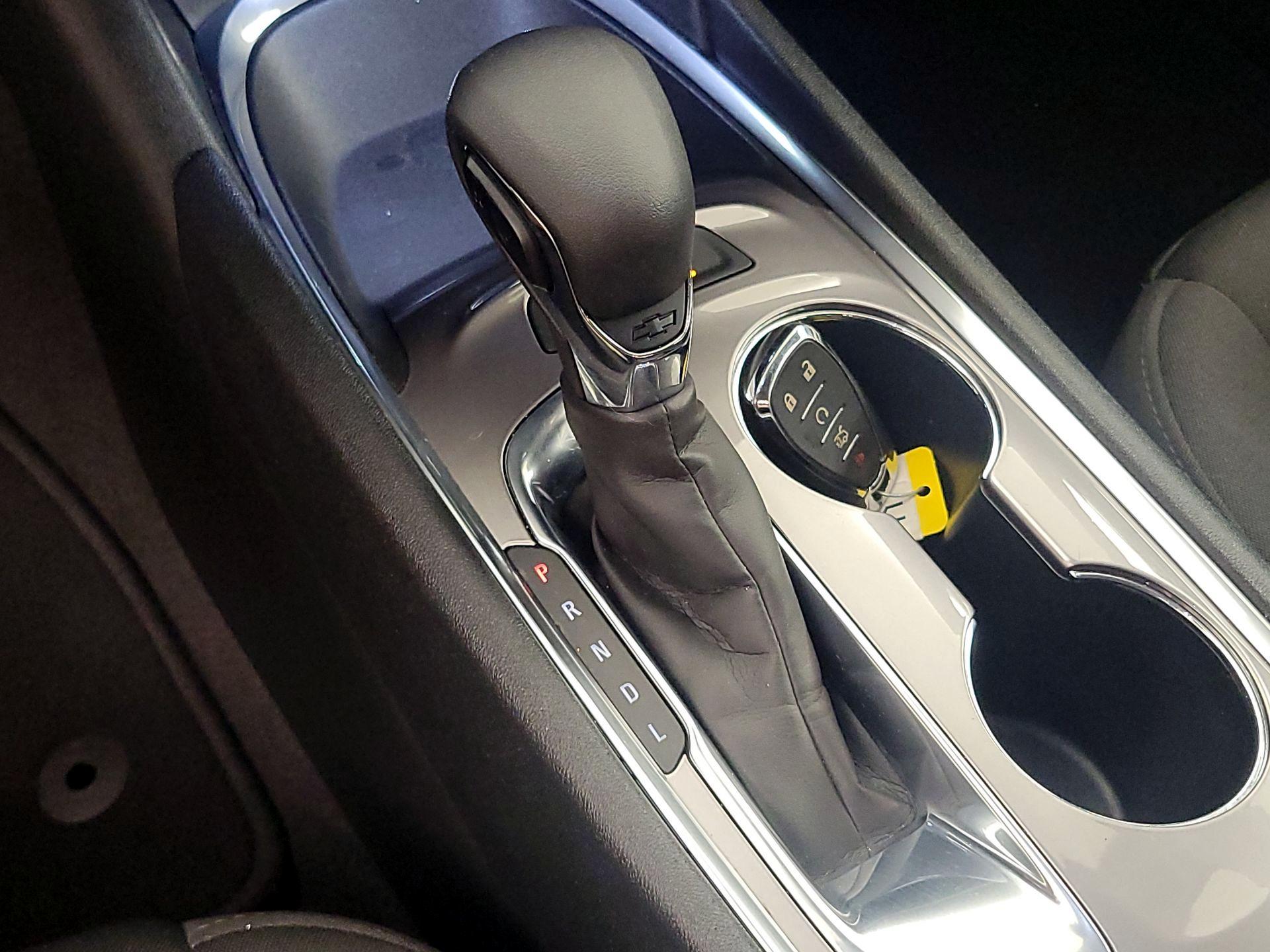 Thumbnail: 2021 Chevrolet Malibu - 17