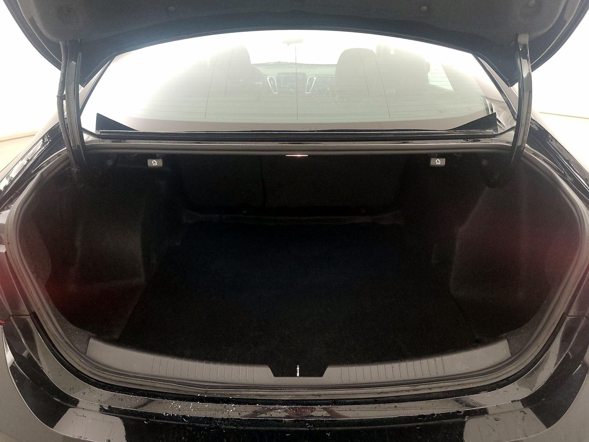 Thumbnail: 2021 Chevrolet Malibu - 20