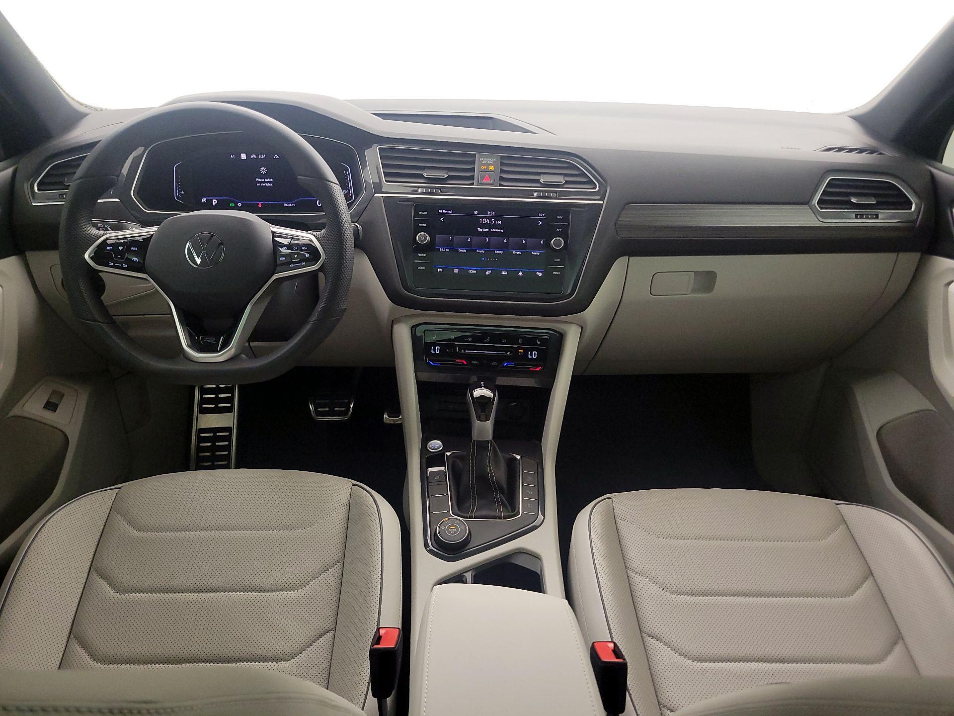 Thumbnail: 2024 Volkswagen Tiguan - 9