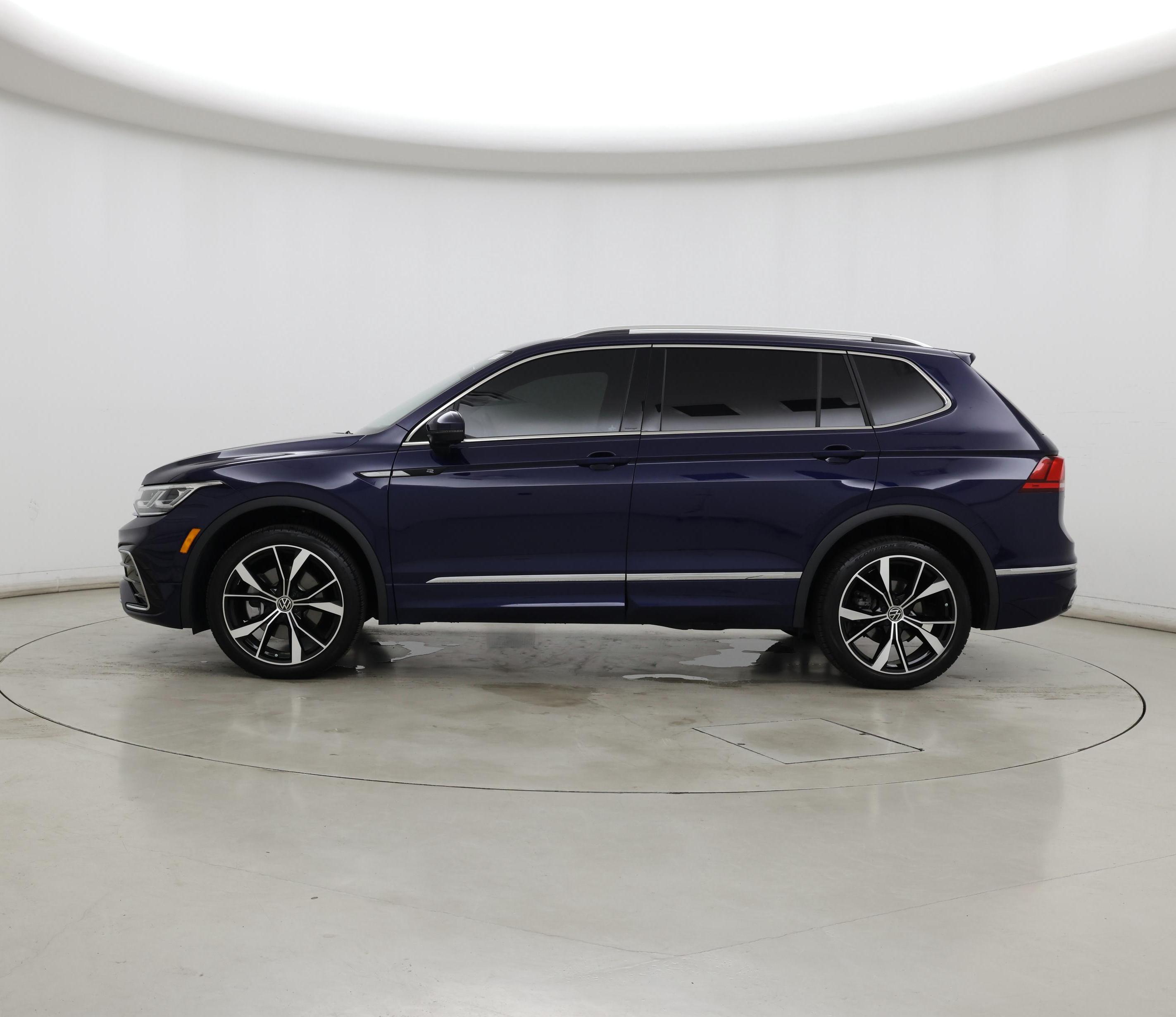 Thumbnail: 2024 Volkswagen Tiguan - 3