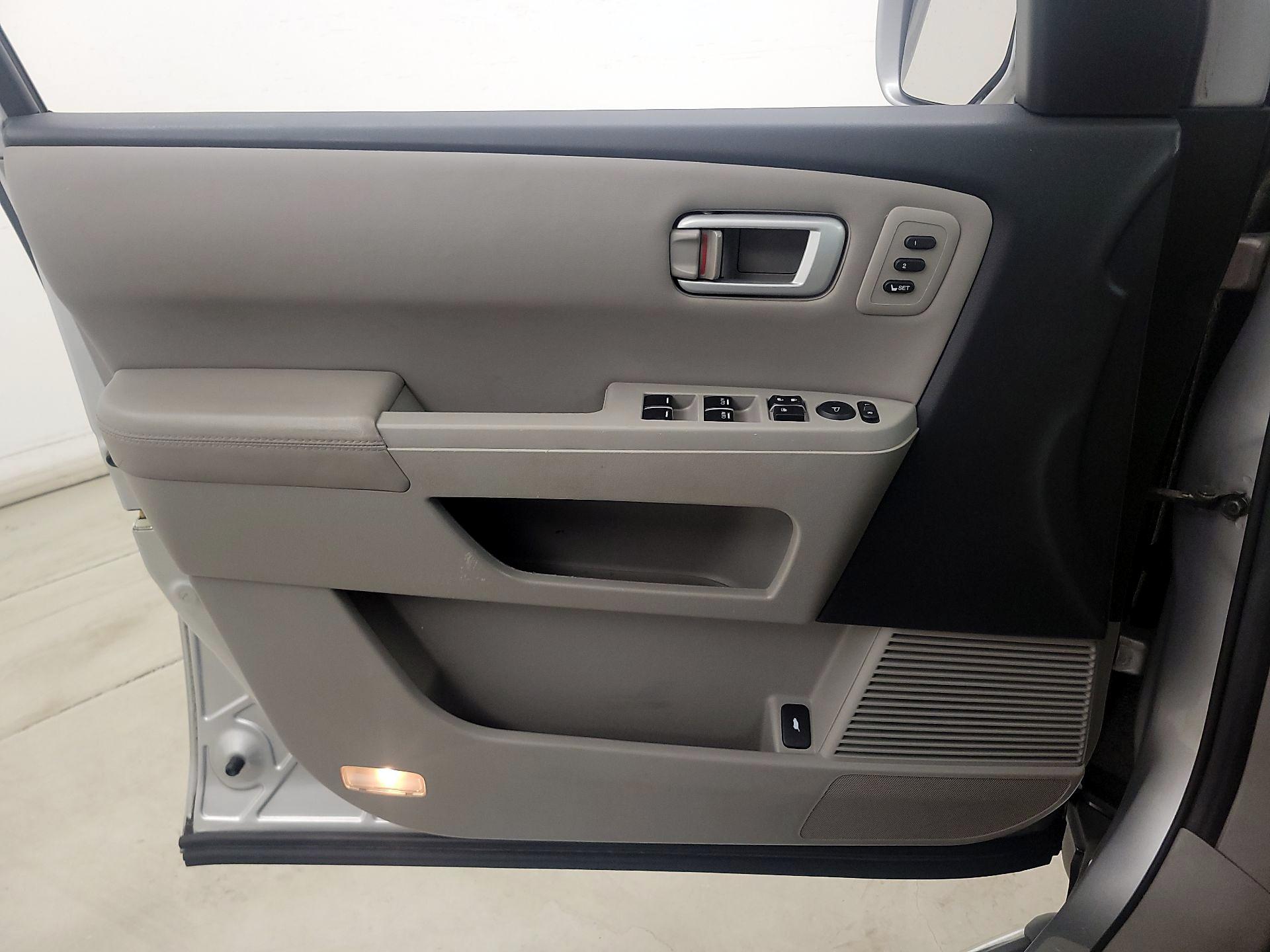 Thumbnail: 2013 Honda Pilot - 12