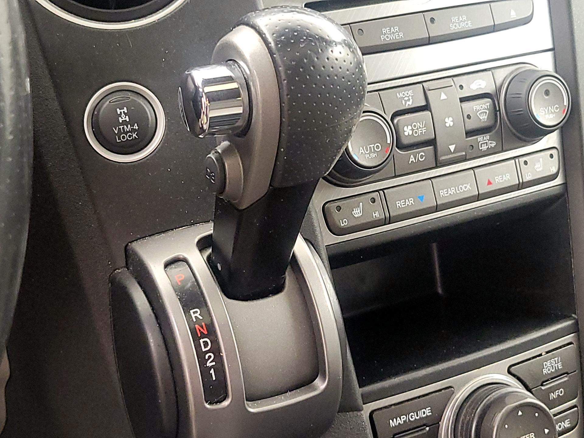 Thumbnail: 2013 Honda Pilot - 17