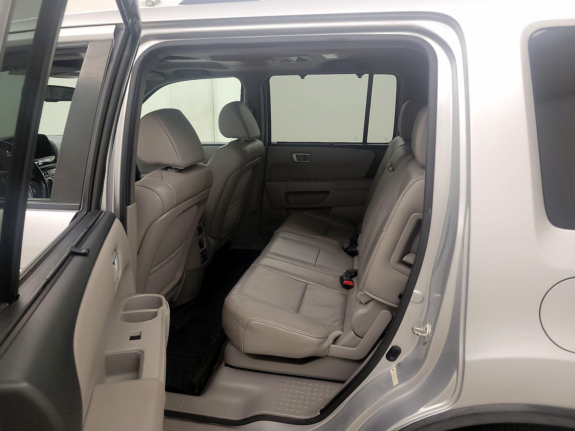 Thumbnail: 2013 Honda Pilot - 20