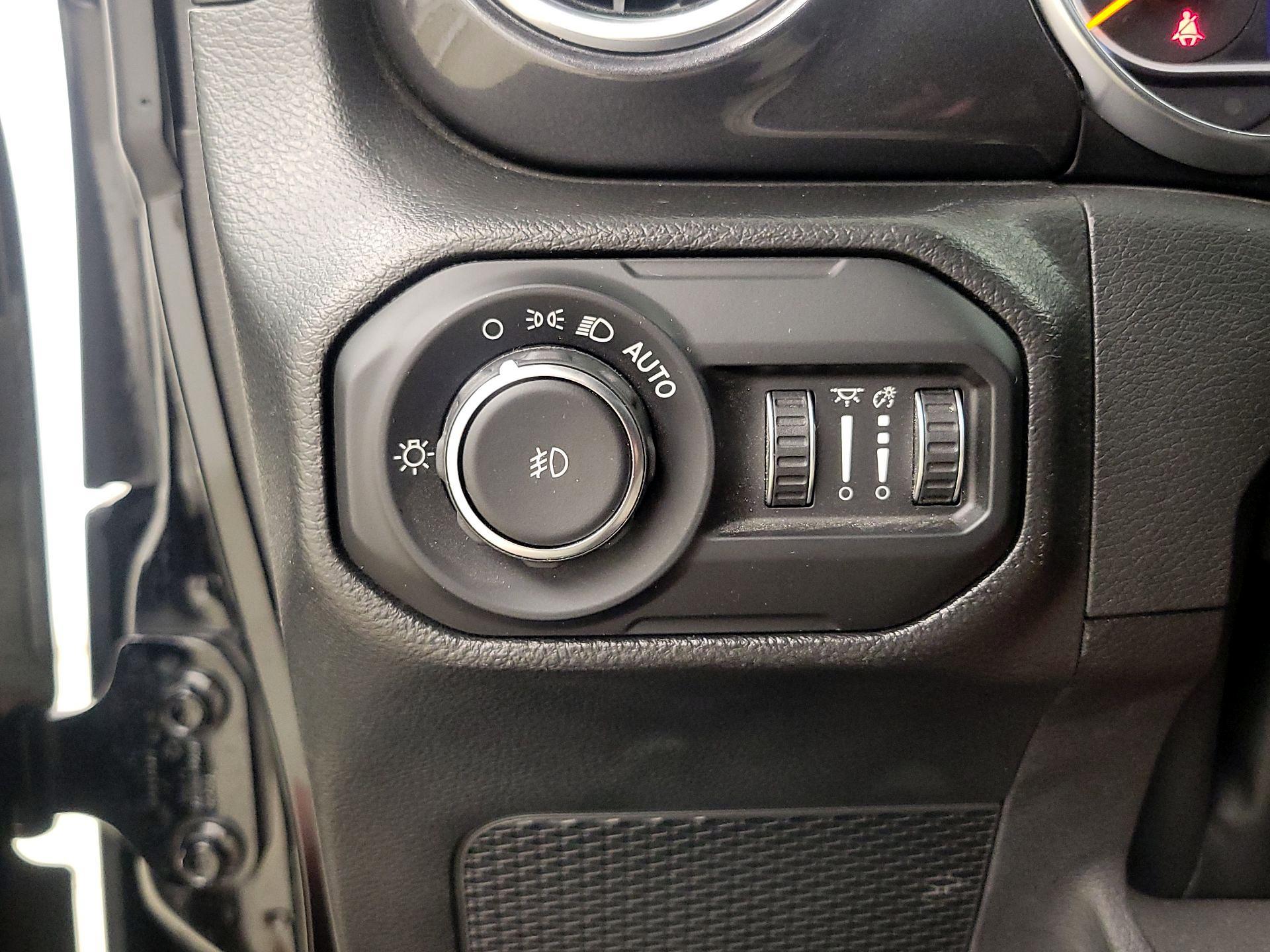 Thumbnail: 2022 Jeep Wrangler - 13