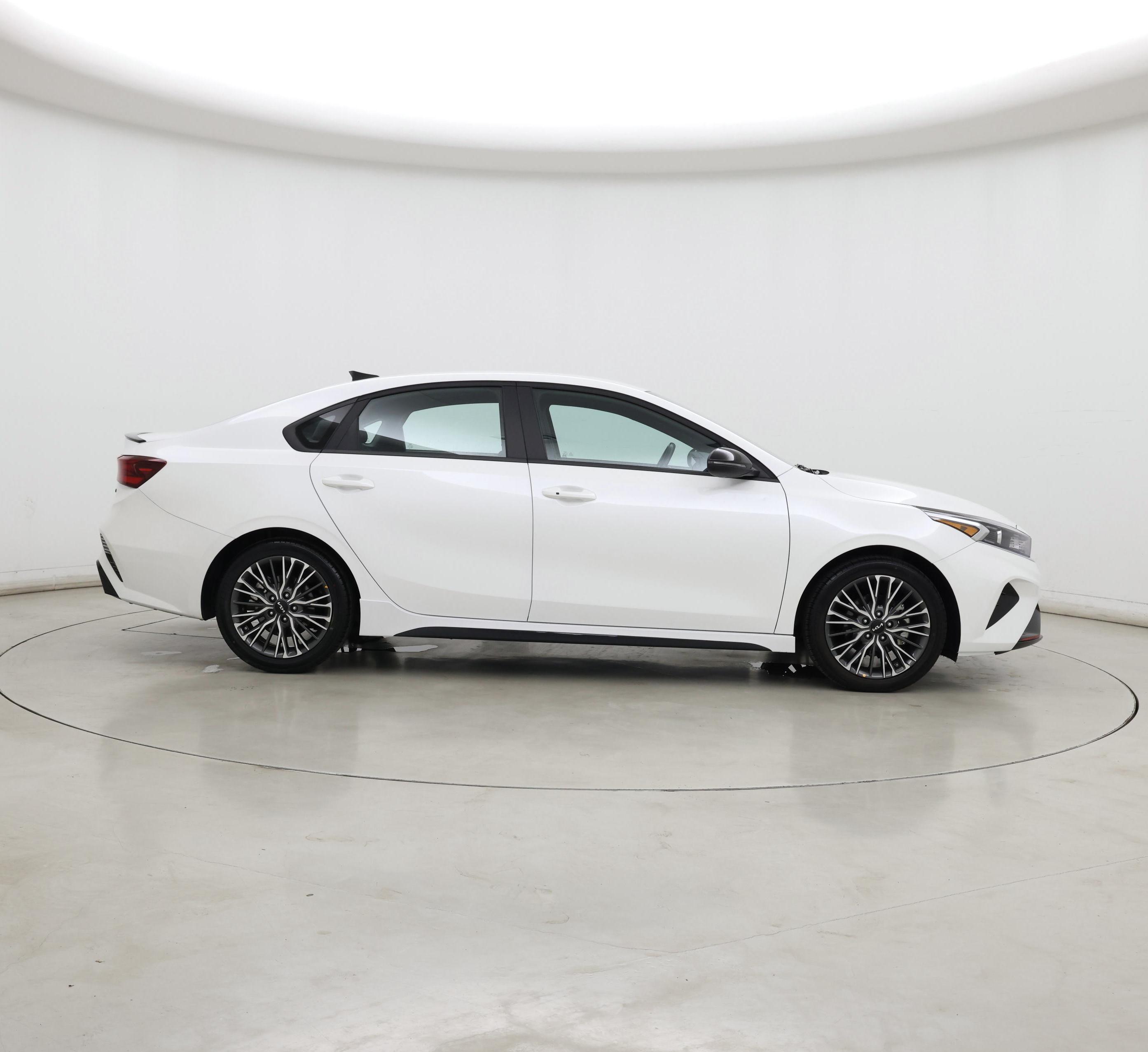Thumbnail: 2024 Kia Forte - 7