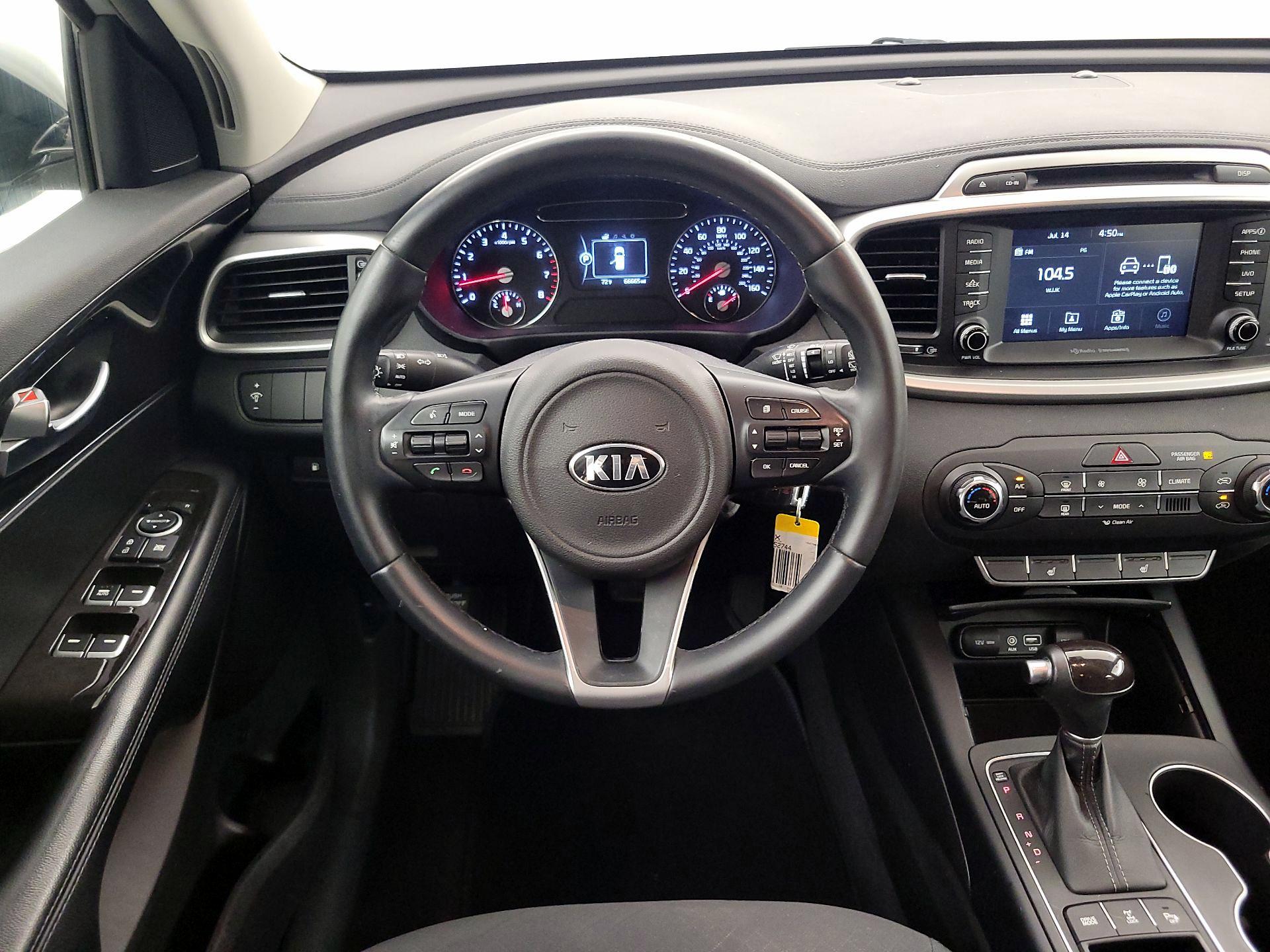 Thumbnail: 2018 Kia Sorento - 10