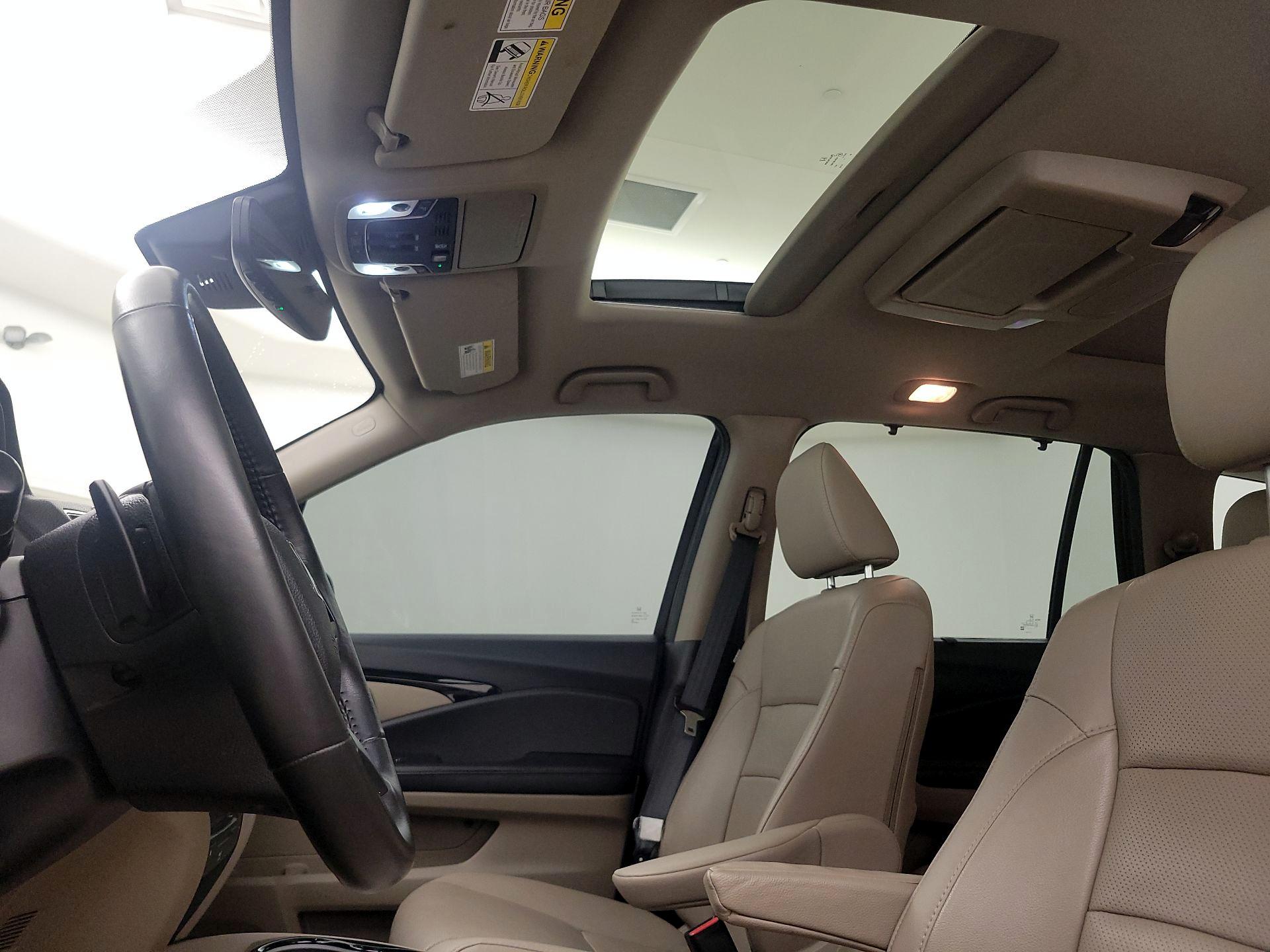 Thumbnail: 2019 Honda Pilot - 20