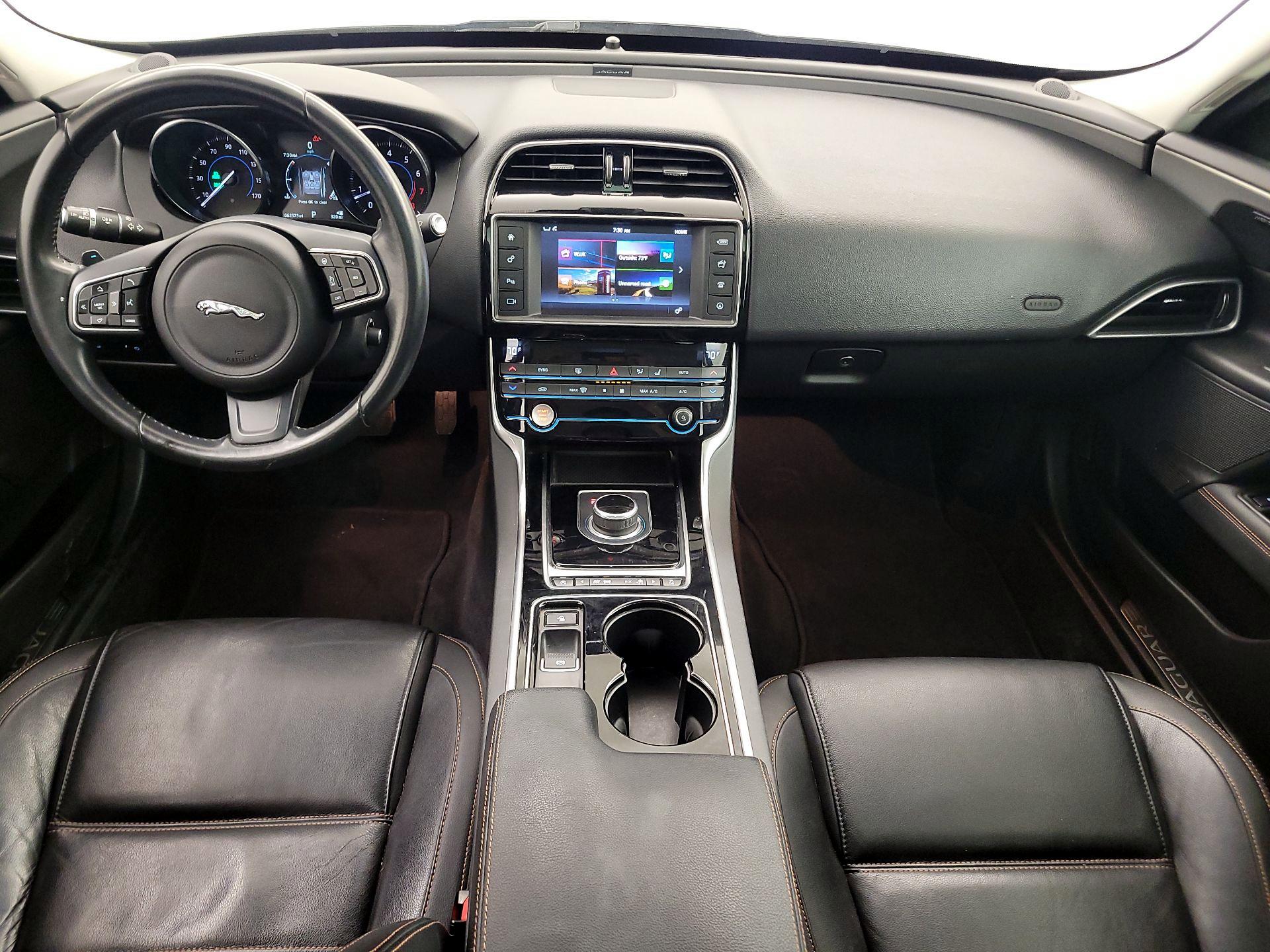 Thumbnail: 2017 Jaguar XE - 9