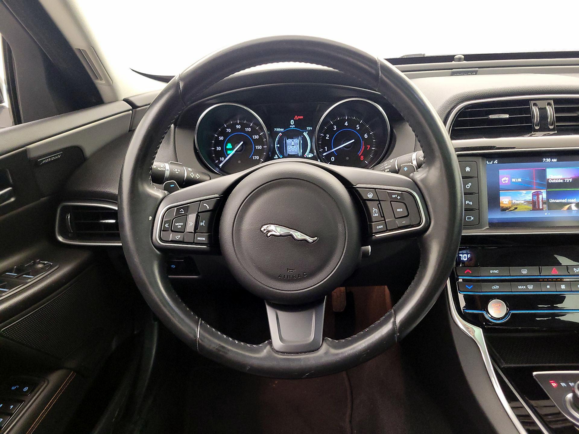 Thumbnail: 2017 Jaguar XE - 10