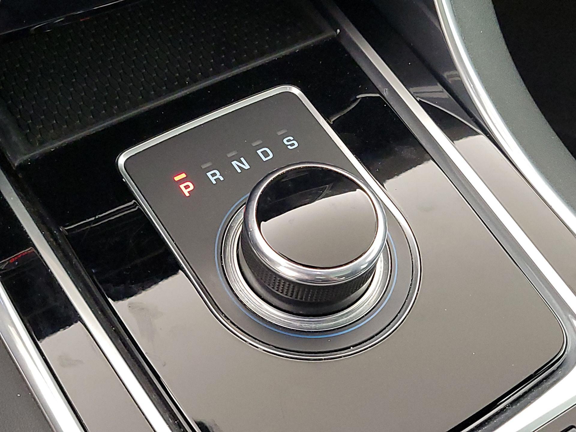 Thumbnail: 2017 Jaguar XE - 18