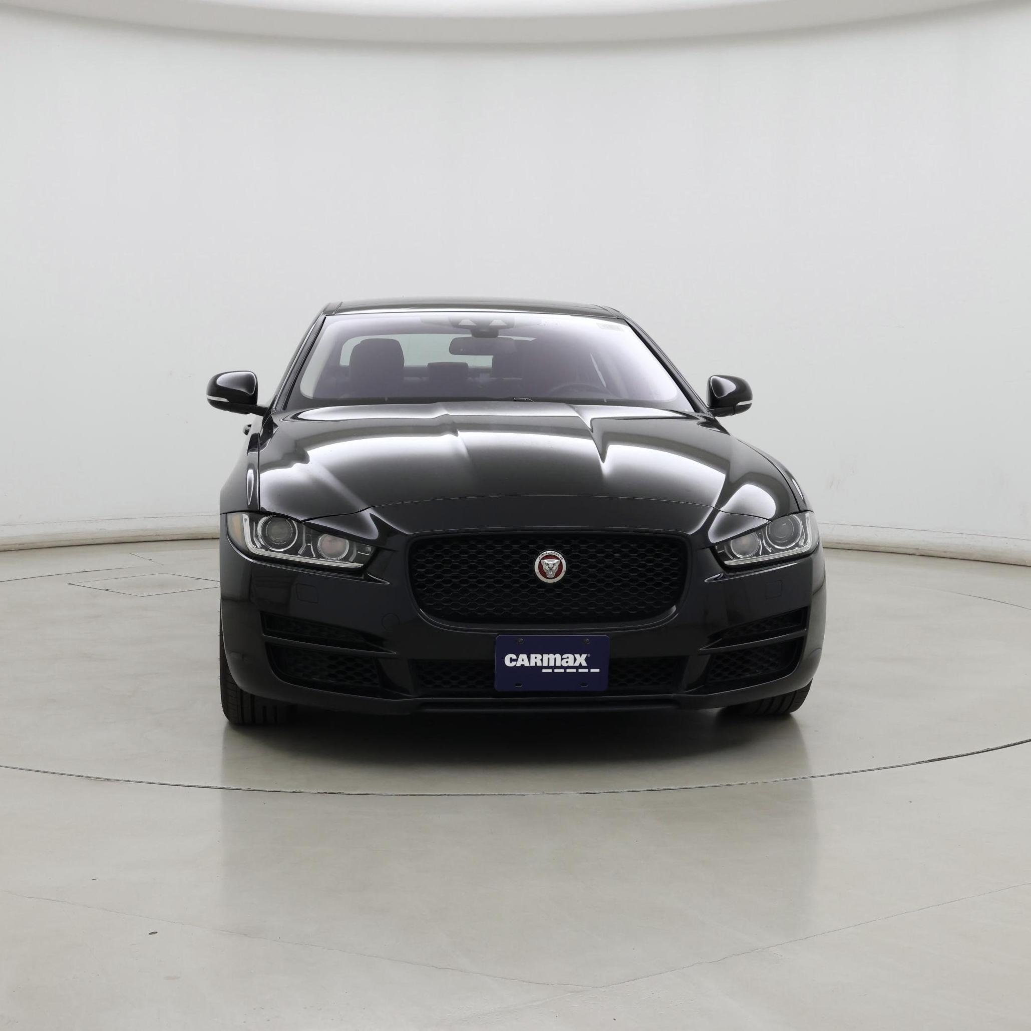 Thumbnail: 2017 Jaguar XE - 5