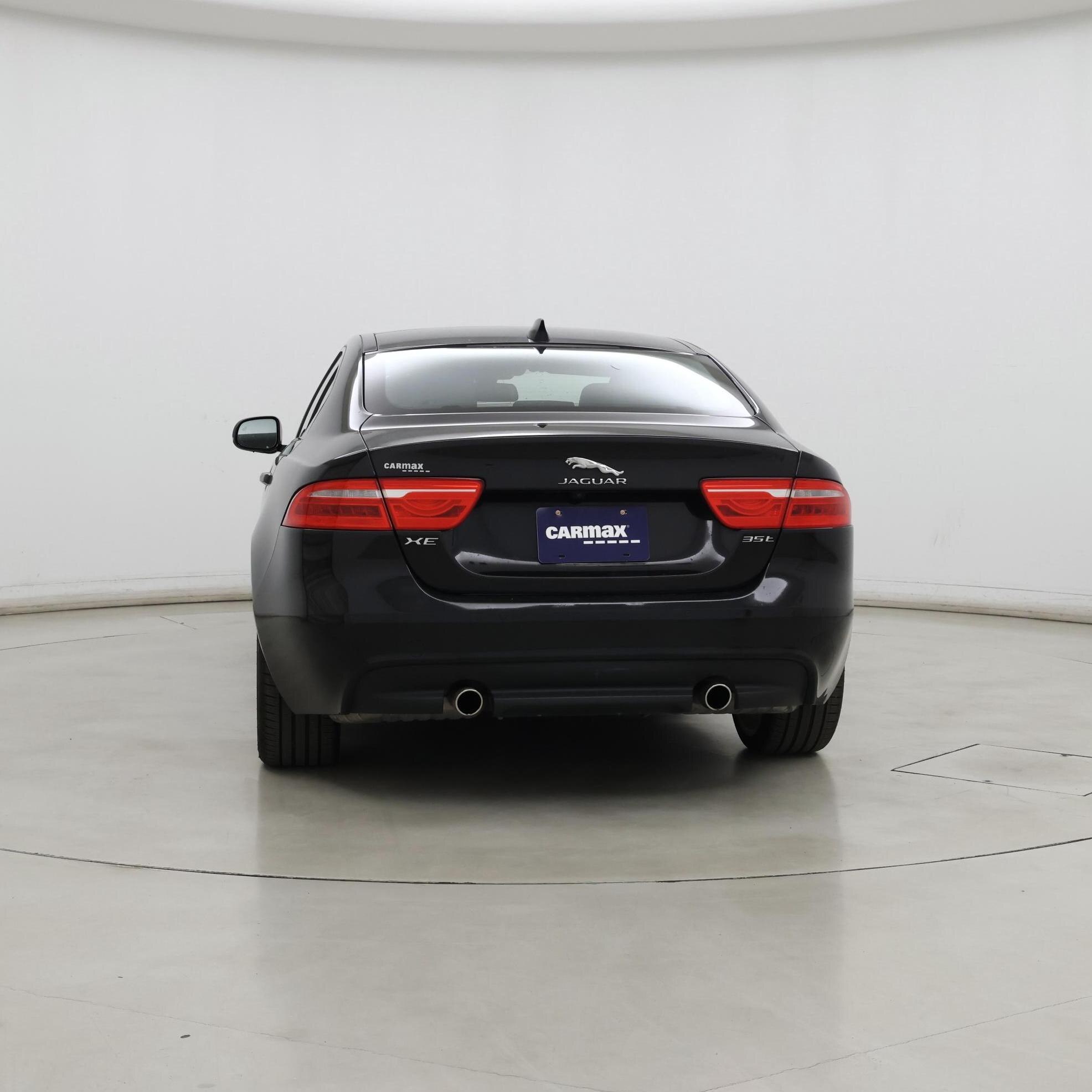 Thumbnail: 2017 Jaguar XE - 6