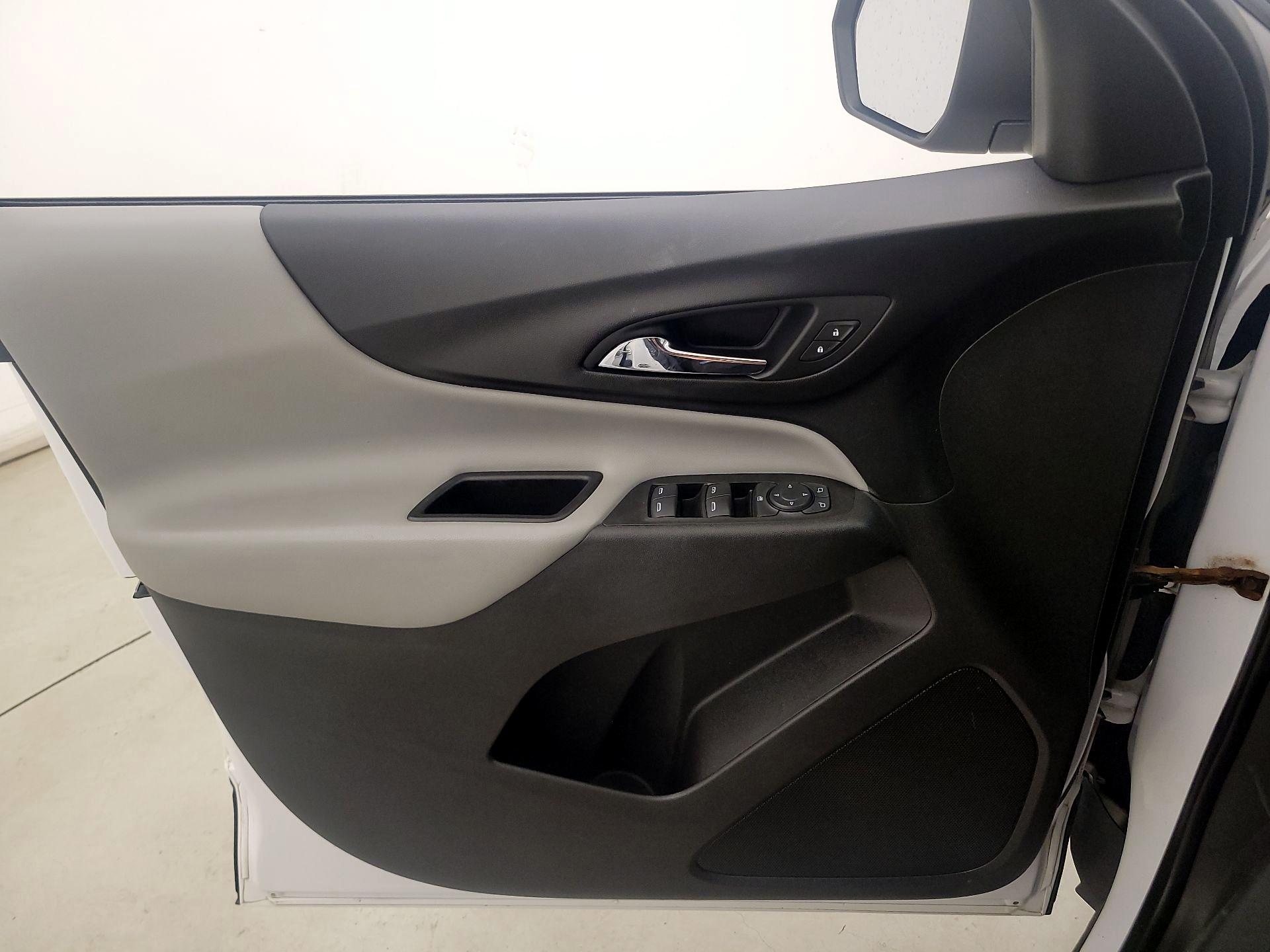 Thumbnail: 2018 Chevrolet Equinox - 12