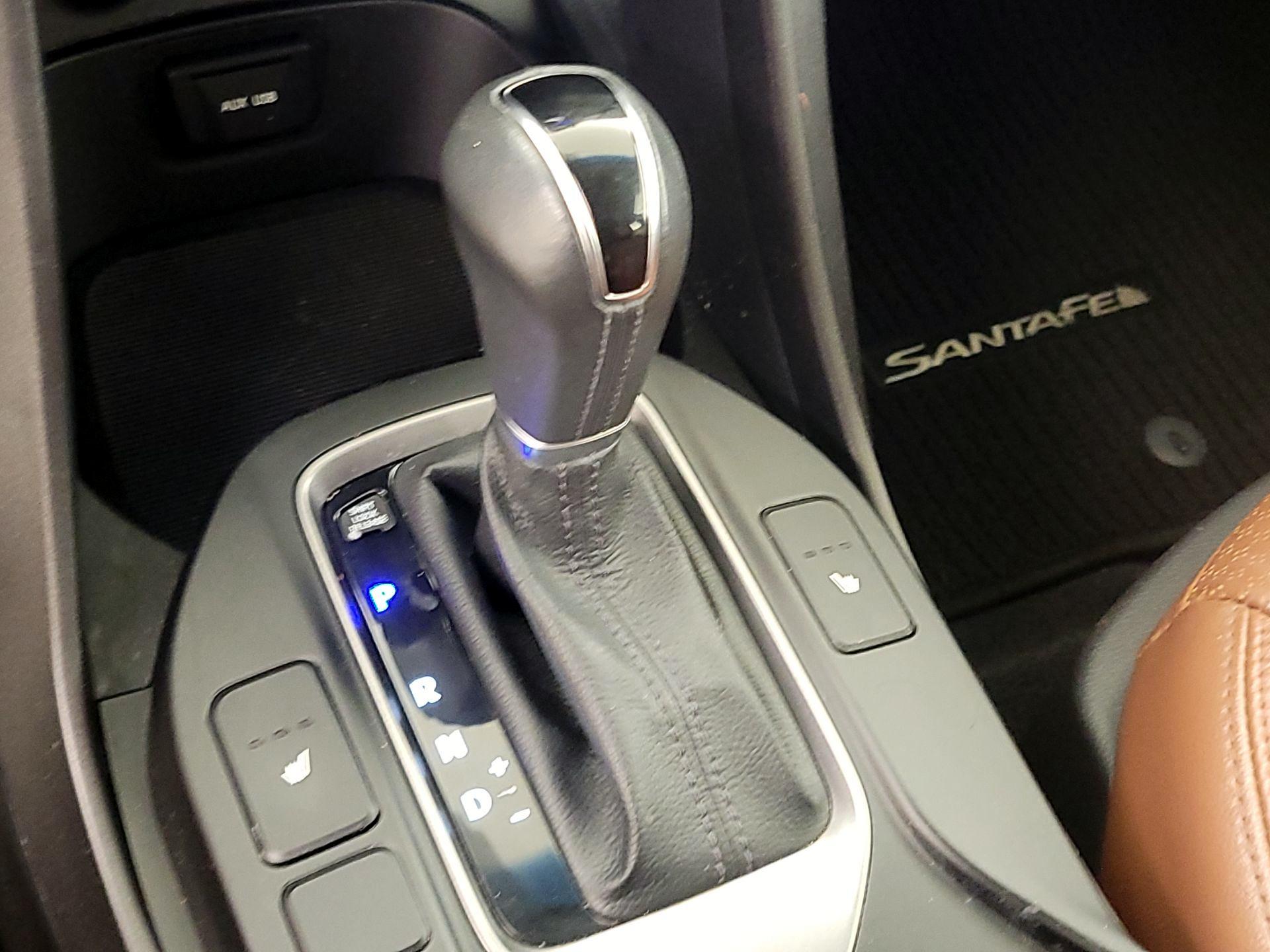 Thumbnail: 2013 Hyundai Santa Fe - 17