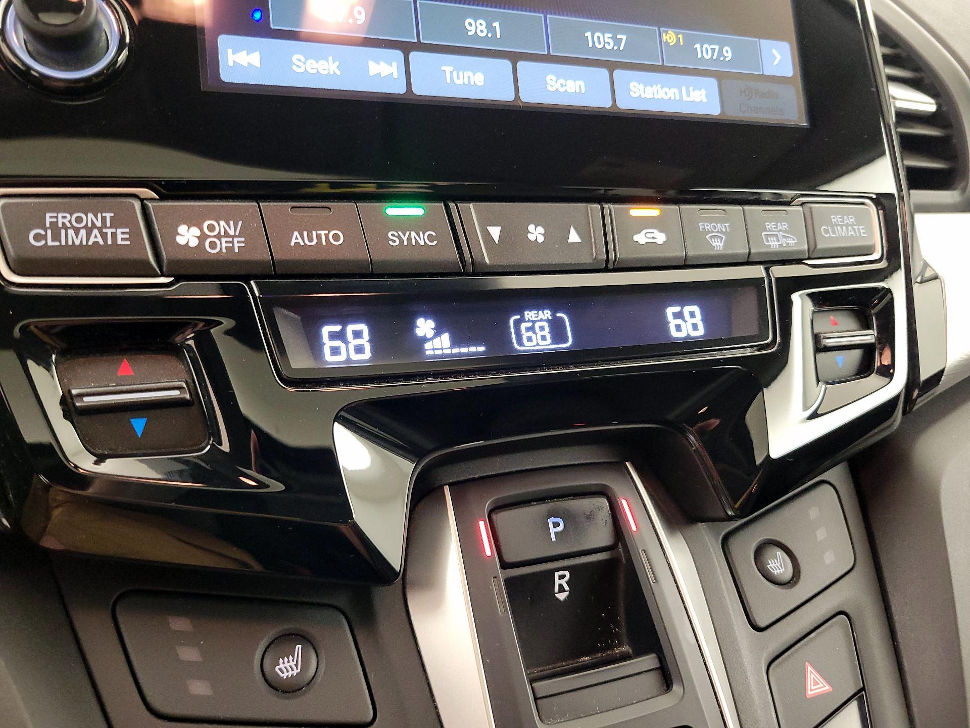 Thumbnail: 2019 Honda Odyssey - 16