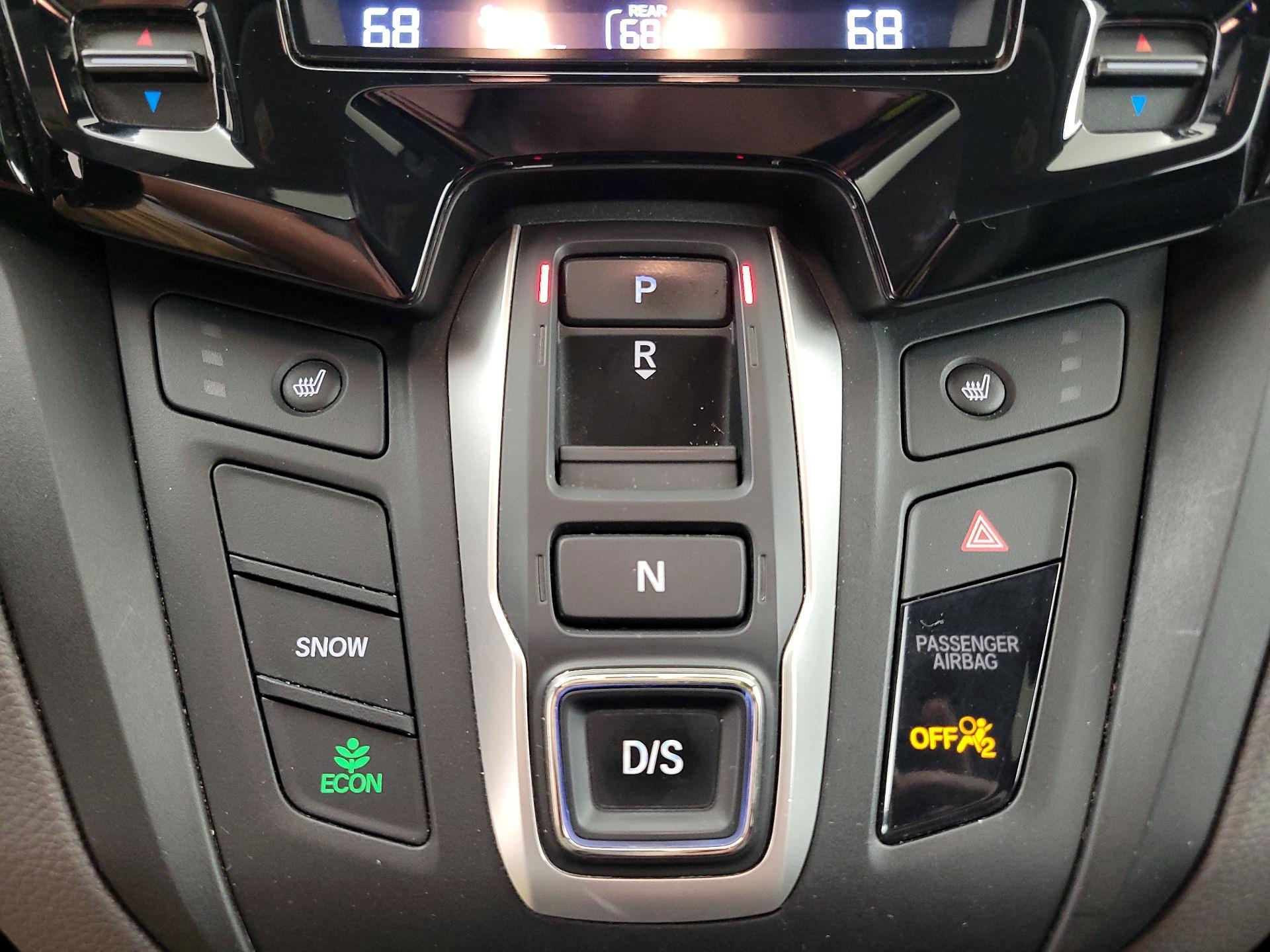 Thumbnail: 2019 Honda Odyssey - 17