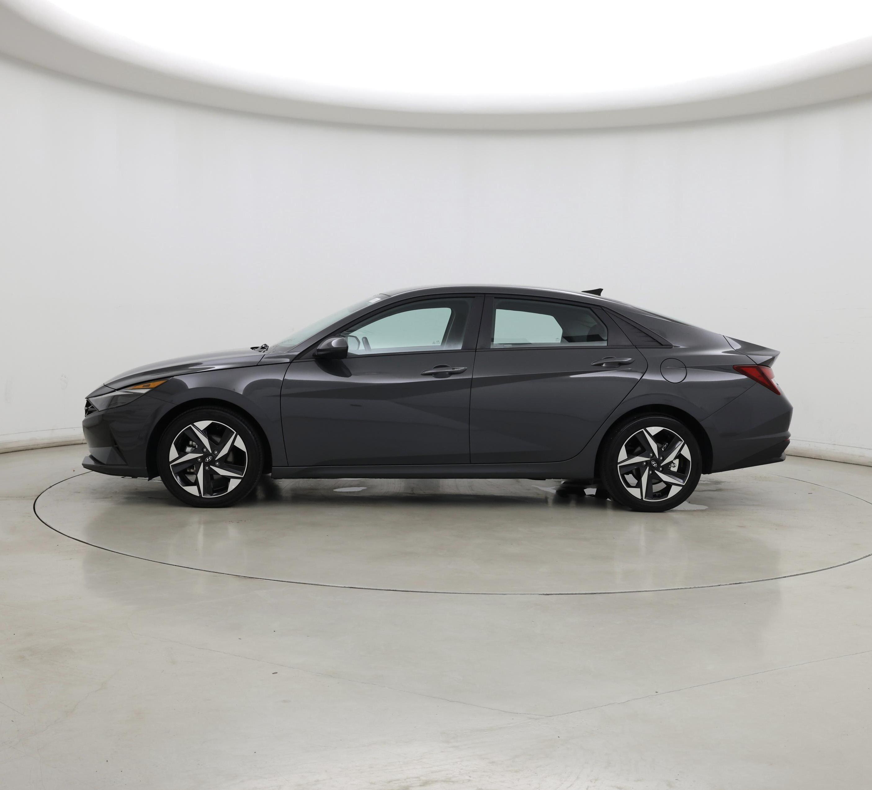 Thumbnail: 2023 Hyundai Elantra - 3