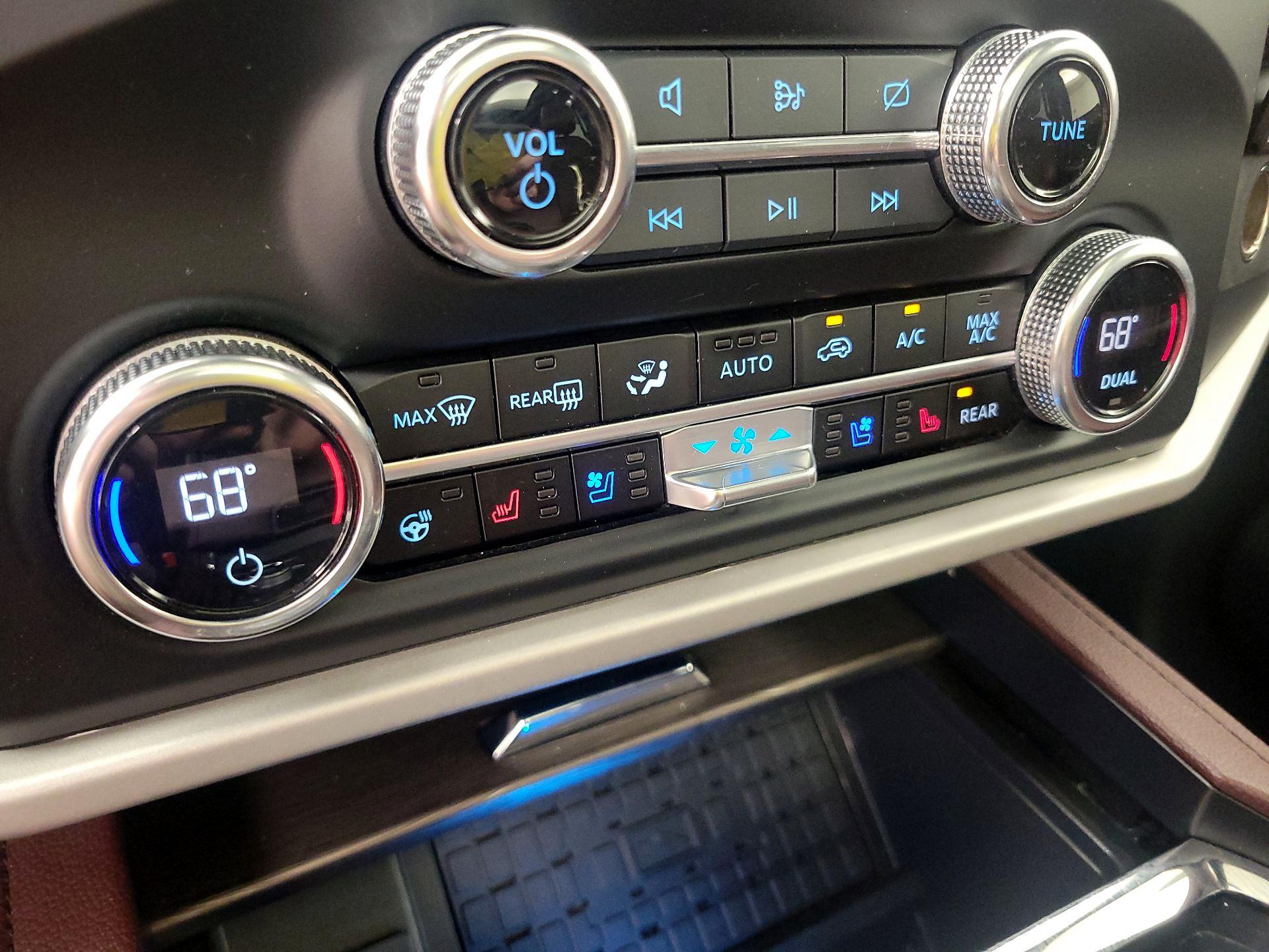 Thumbnail: 2023 Ford Expedition MAX - 17