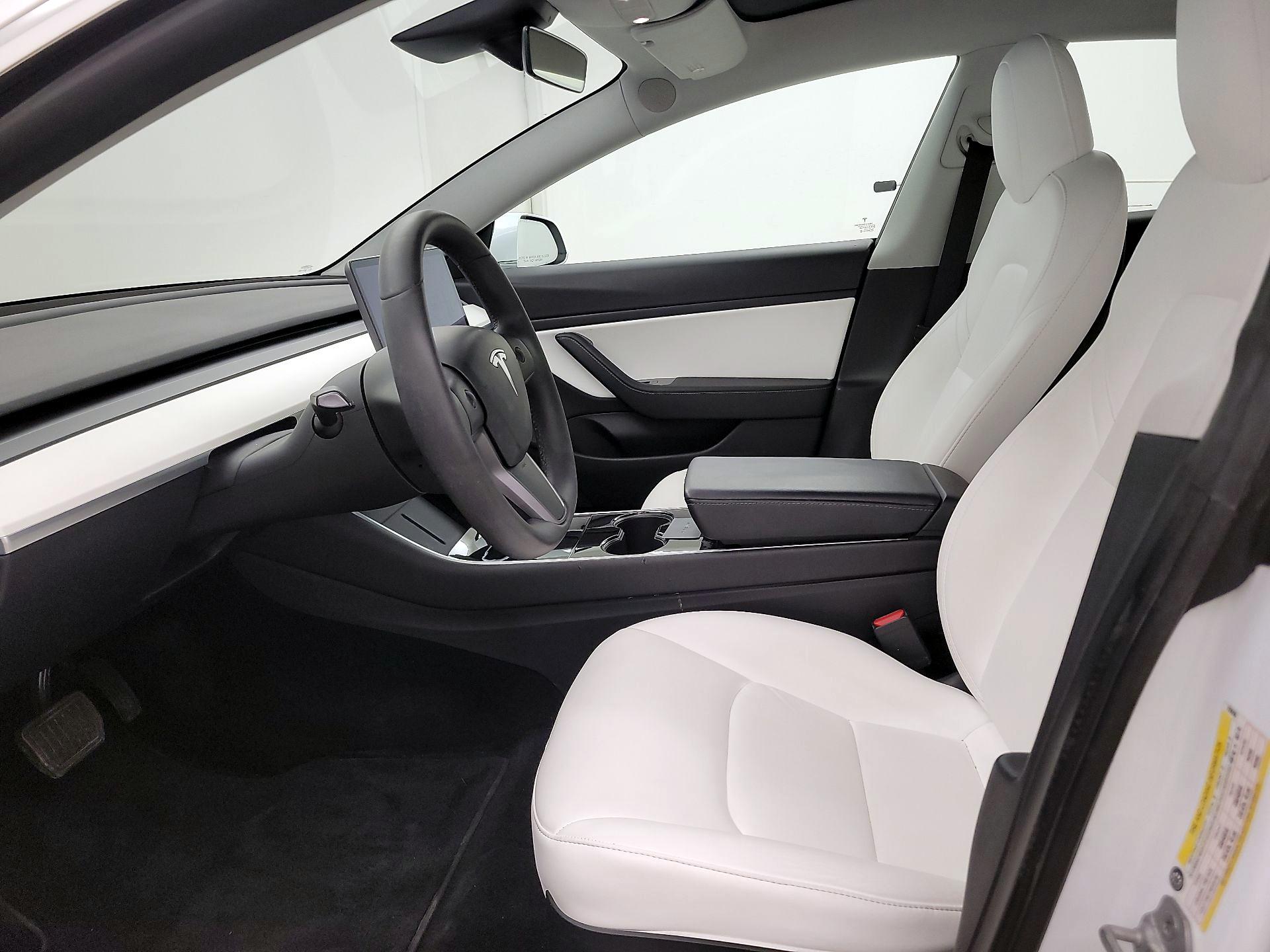 Thumbnail: 2020 Tesla Model 3 - 11