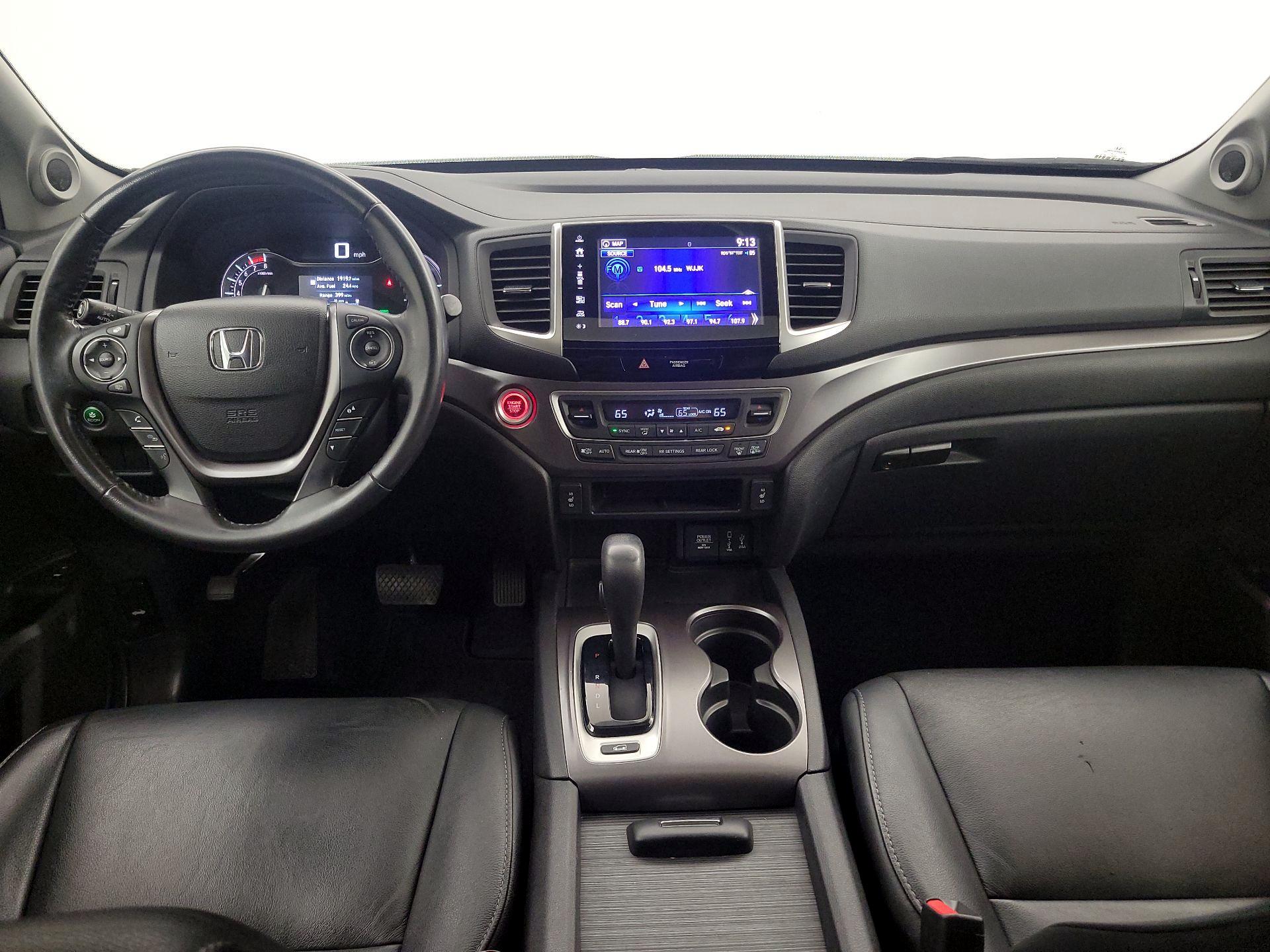Thumbnail: 2017 Honda Pilot - 9