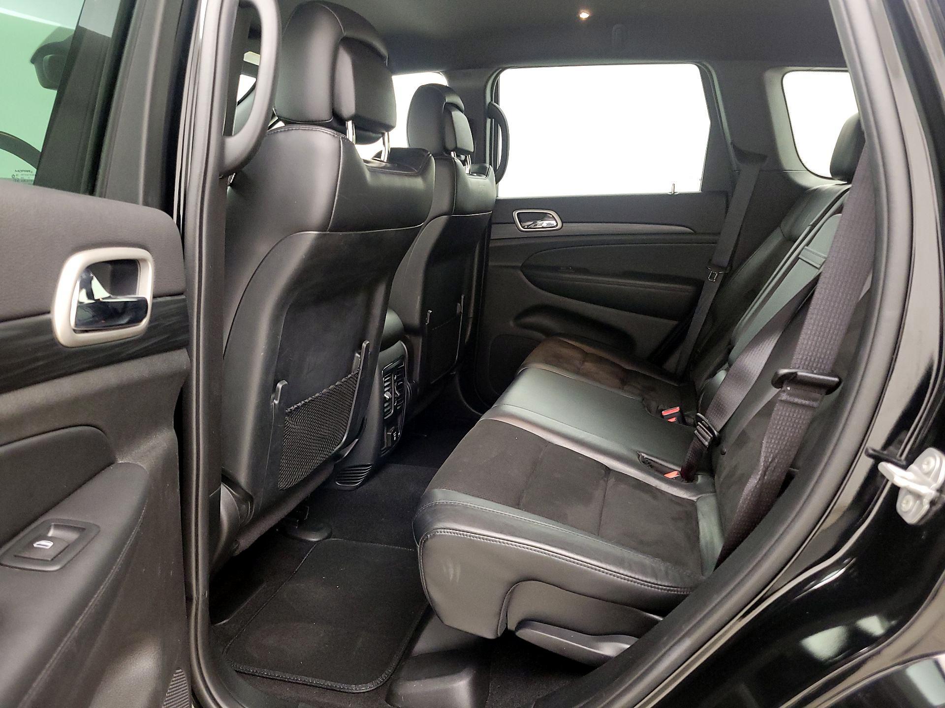 Thumbnail: 2020 Jeep Grand Cherokee - 20