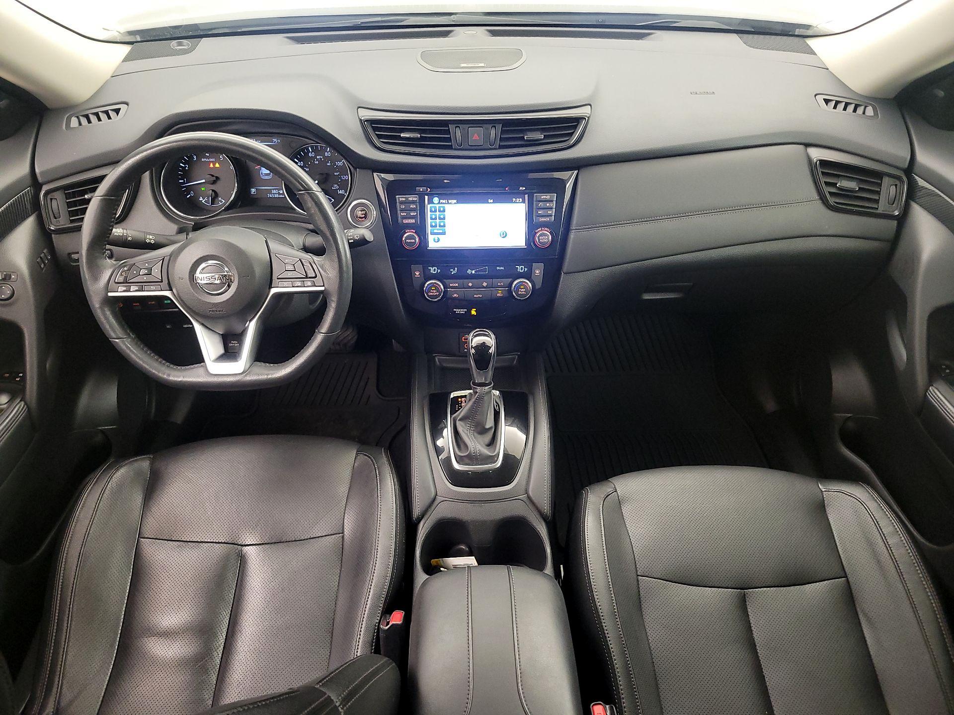 Thumbnail: 2017 Nissan Rogue - 9