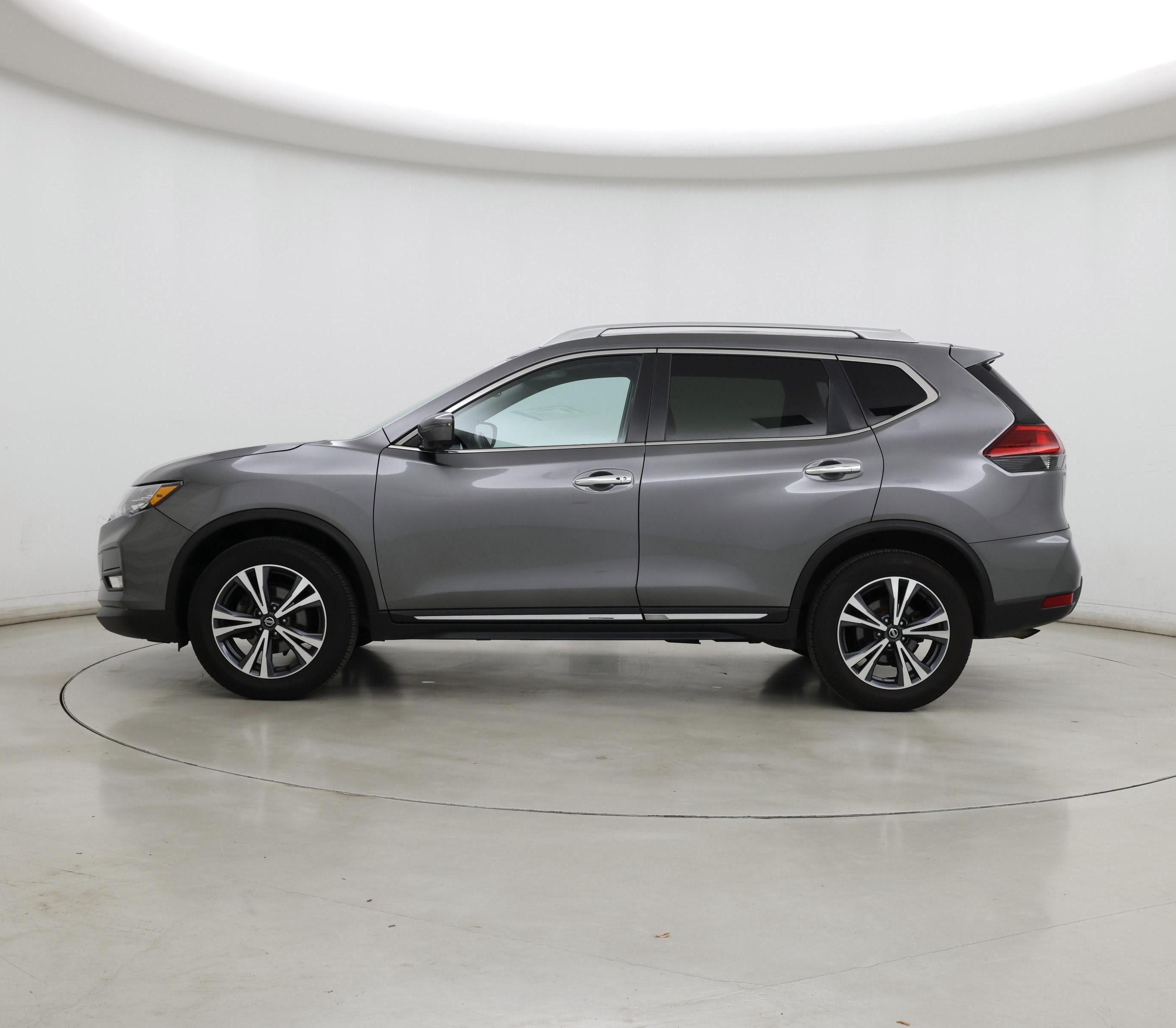 Thumbnail: 2017 Nissan Rogue - 3