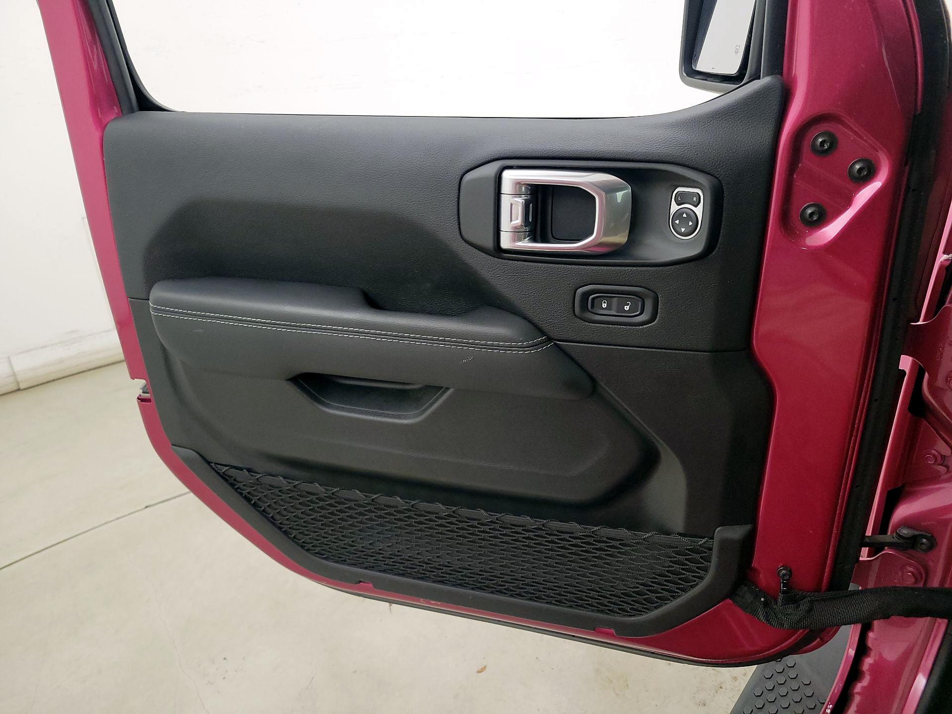 Thumbnail: 2022 Jeep Wrangler - 12