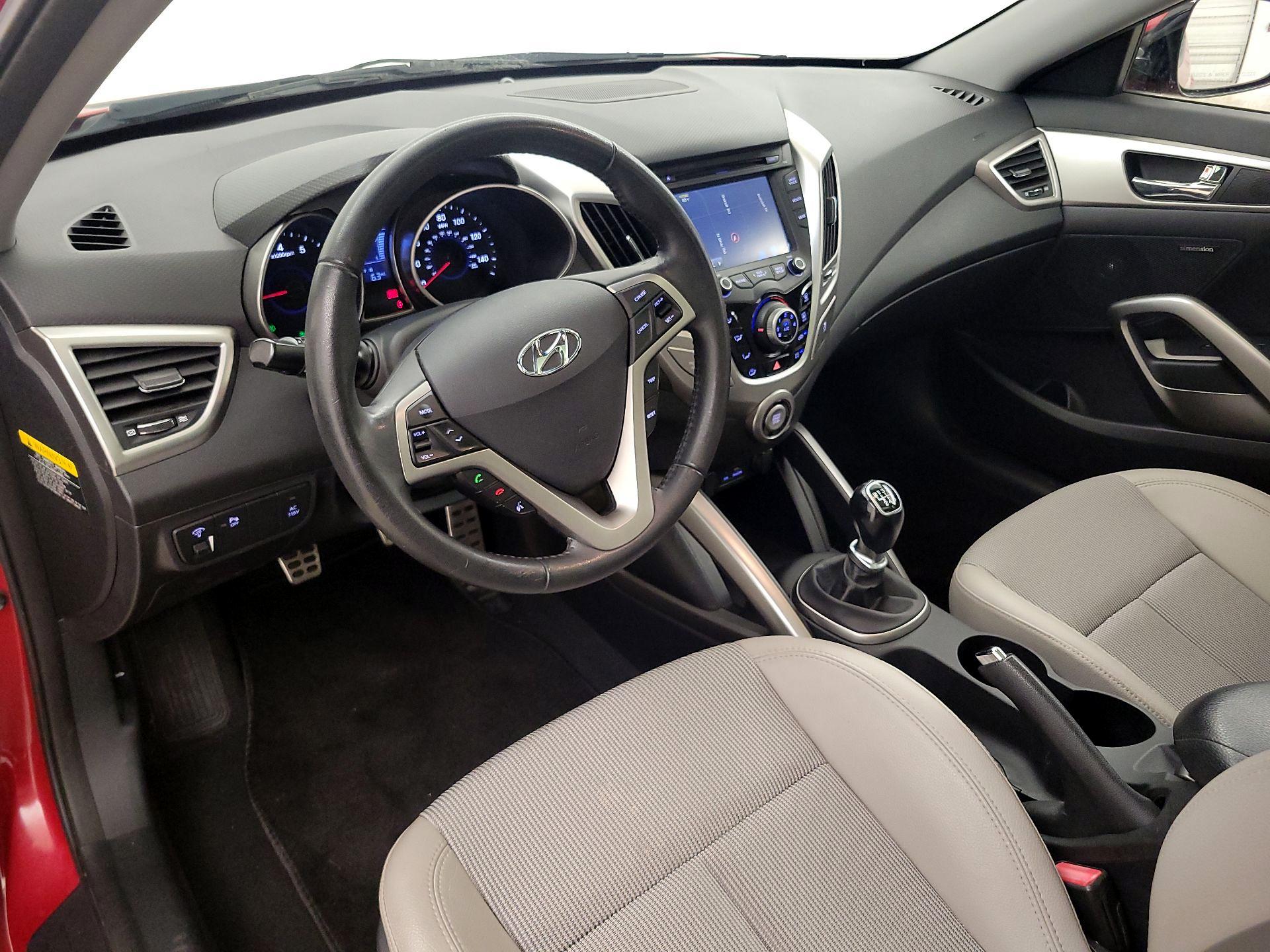 Thumbnail: 2013 Hyundai Veloster - 9