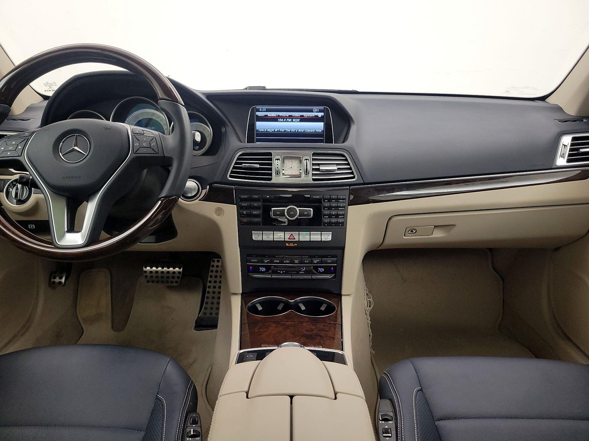 Thumbnail: 2014 Mercedes-Benz E-Class - 9