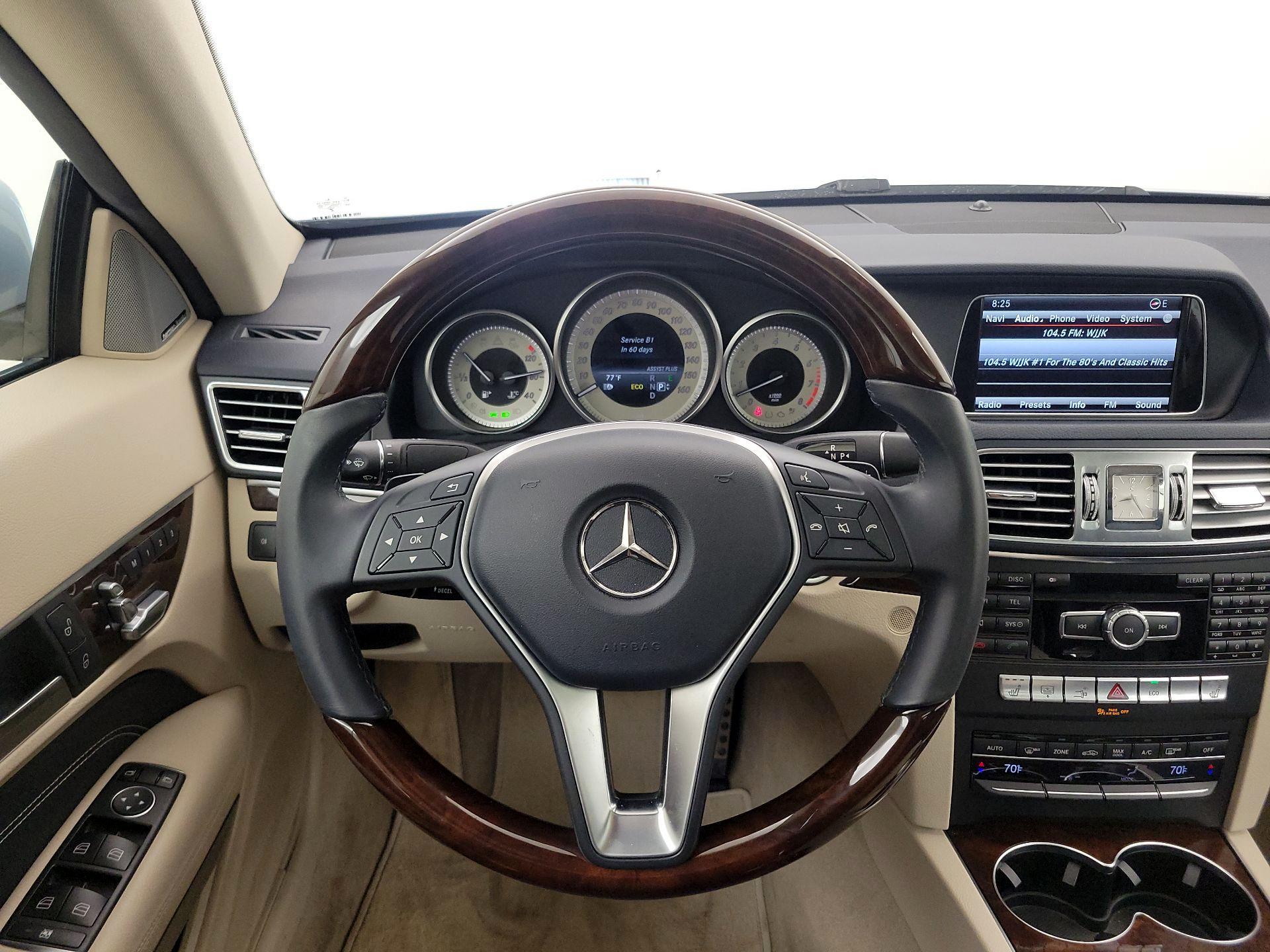 Thumbnail: 2014 Mercedes-Benz E-Class - 10