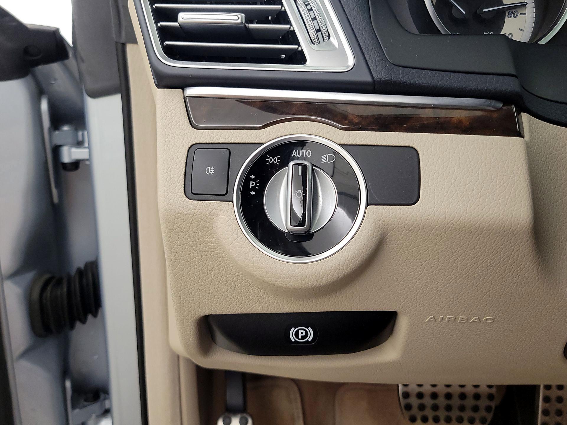 Thumbnail: 2014 Mercedes-Benz E-Class - 13