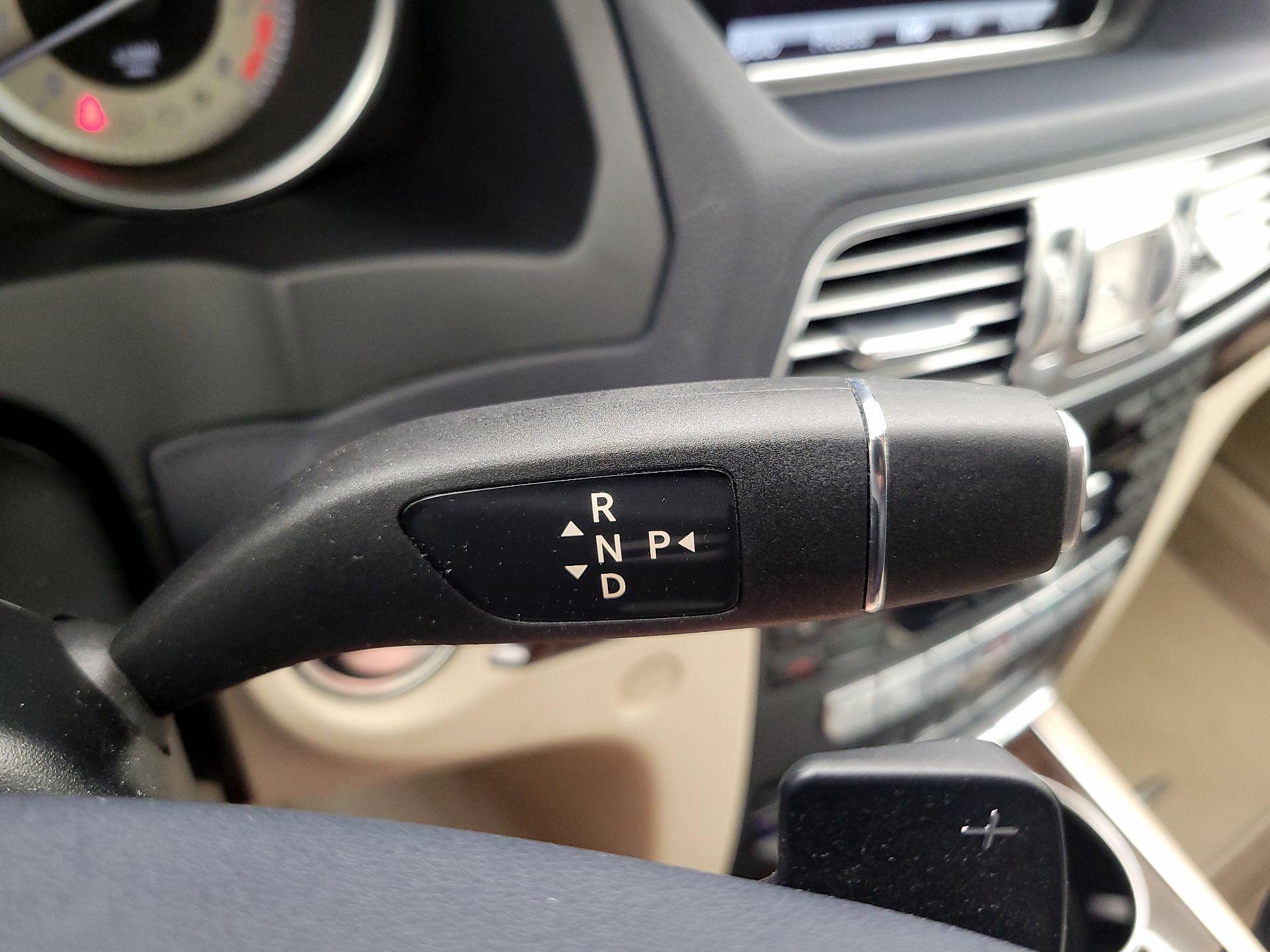 Thumbnail: 2014 Mercedes-Benz E-Class - 18