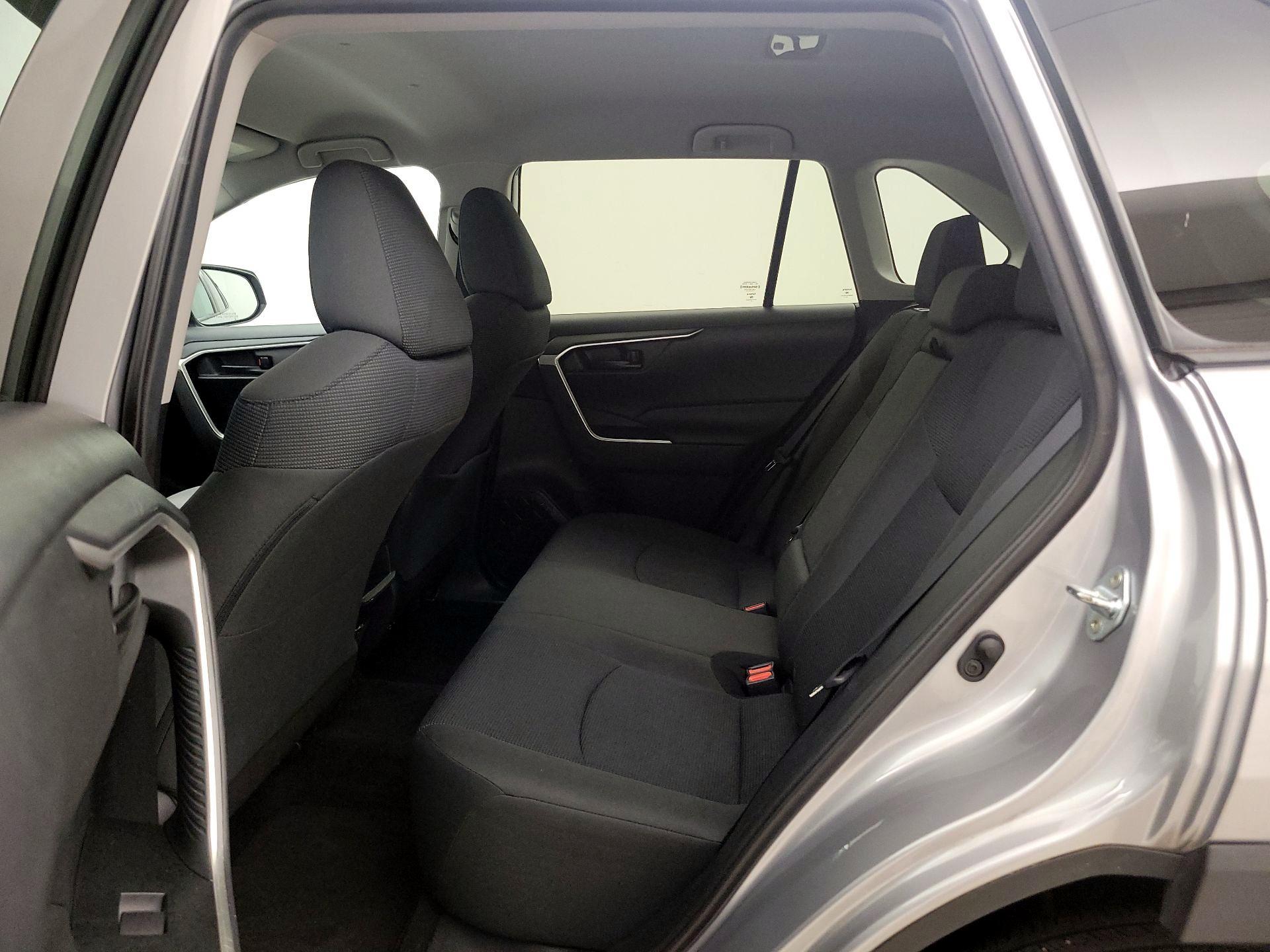 Thumbnail: 2020 Toyota RAV4 - 19