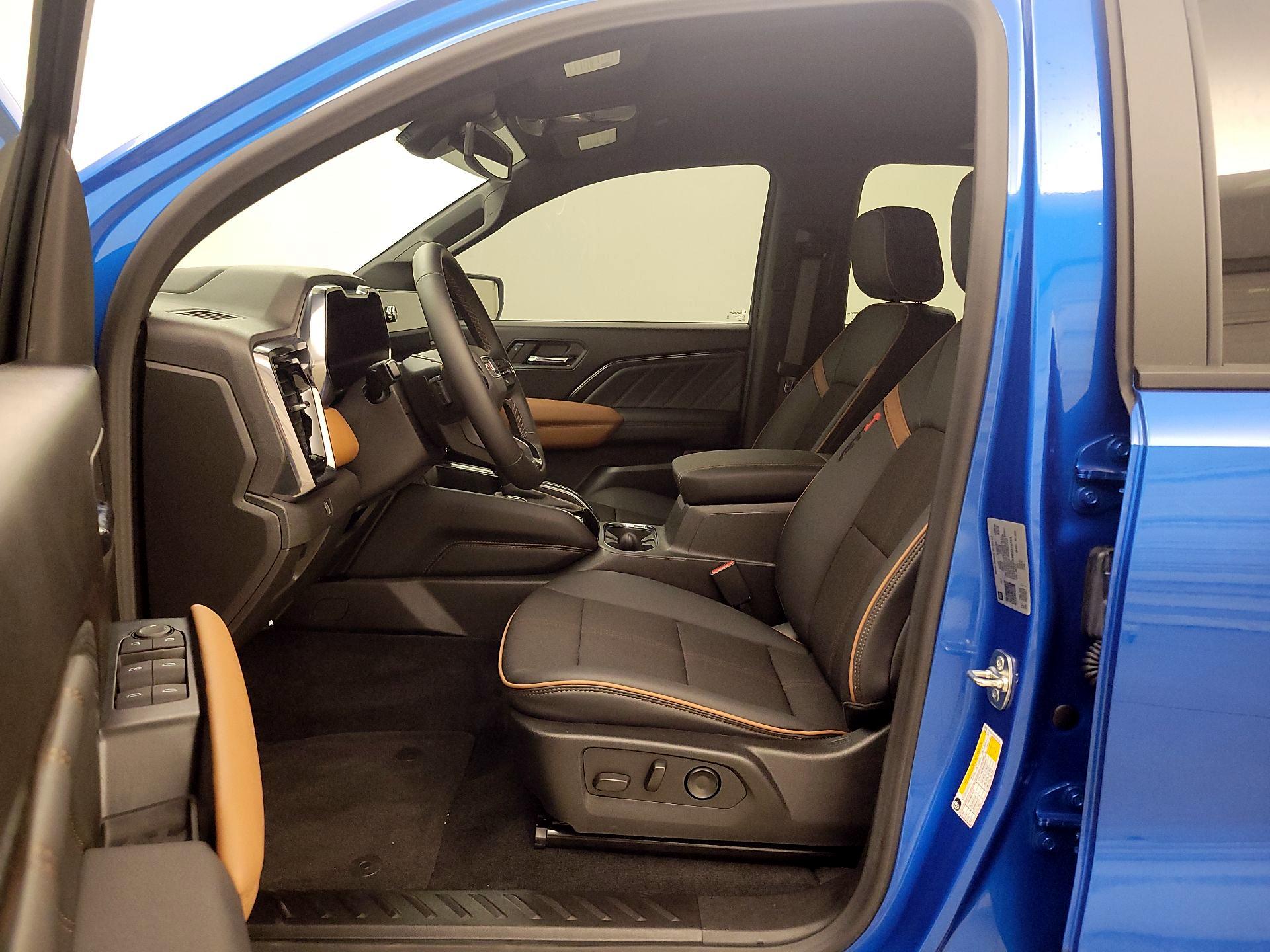 Thumbnail: 2024 GMC Canyon - 11
